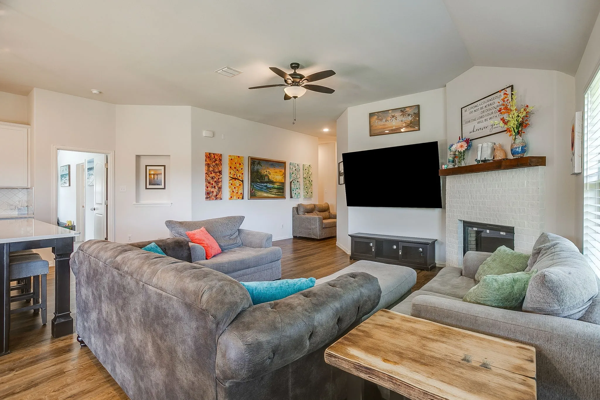 Single Family Residence For Sale in Johnson County , 3113 Arbor View Drive, Burleson, Texas 76028, 4 Bedroom, 2 Bathroom, 2 Garage spaces, 1,700 Sqft, built in 2022, mls#21287401, Real Estate Agent in Burleson, Homes For Sale in Johnson county, Homes For Sale in Burleson, Realtor in Burleson Texas, Real Estate Brokerage Independent Realty Texas, Luminita Cordes Realtor