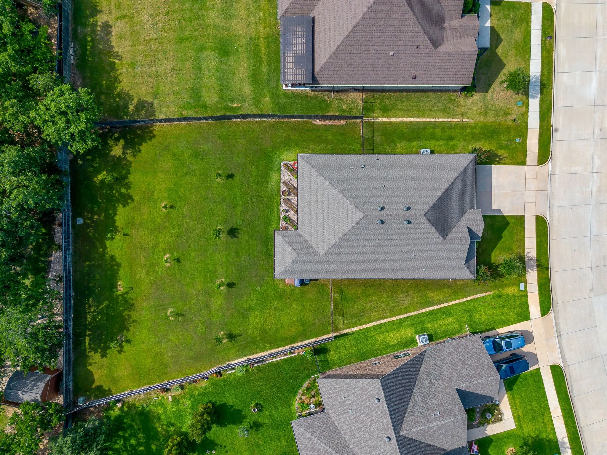 Single Family Residence For Sale in Johnson County , 3113 Arbor View Drive, Burleson, Texas 76028, 4 Bedroom, 2 Bathroom, 2 Garage spaces, 1,700 Sqft, built in 2022, mls#21287401, Real Estate Agent in Burleson, Homes For Sale in Johnson county, Homes For Sale in Burleson, Realtor in Burleson Texas, Real Estate Brokerage Independent Realty Texas, Luminita Cordes Realtor