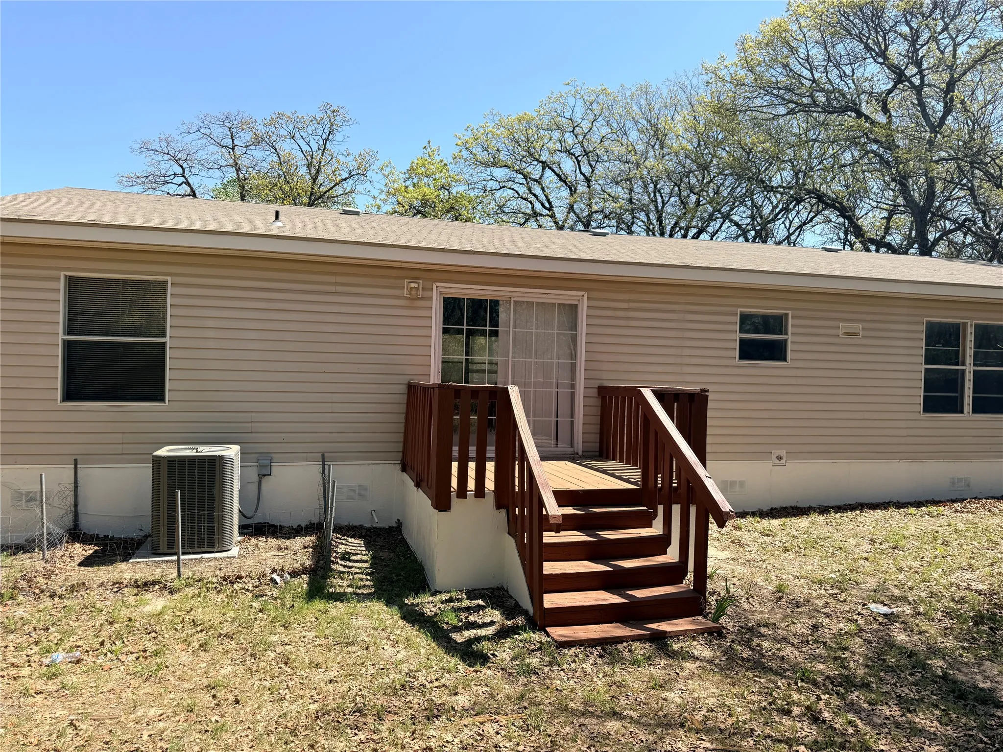 Manufactured Home For Sale in Wise County , 121 Heien Court, Boyd, Texas 76023, 3 Bedroom, 2 Bathroom, Garage spaces, 1,568 Sqft, built in 2006, mls#21287403, Real Estate Agent in Boyd, Homes For Sale in Wise county, Homes For Sale in Boyd, Realtor in Boyd Texas, Real Estate Brokerage Independent Realty Texas, Luminita Cordes Realtor