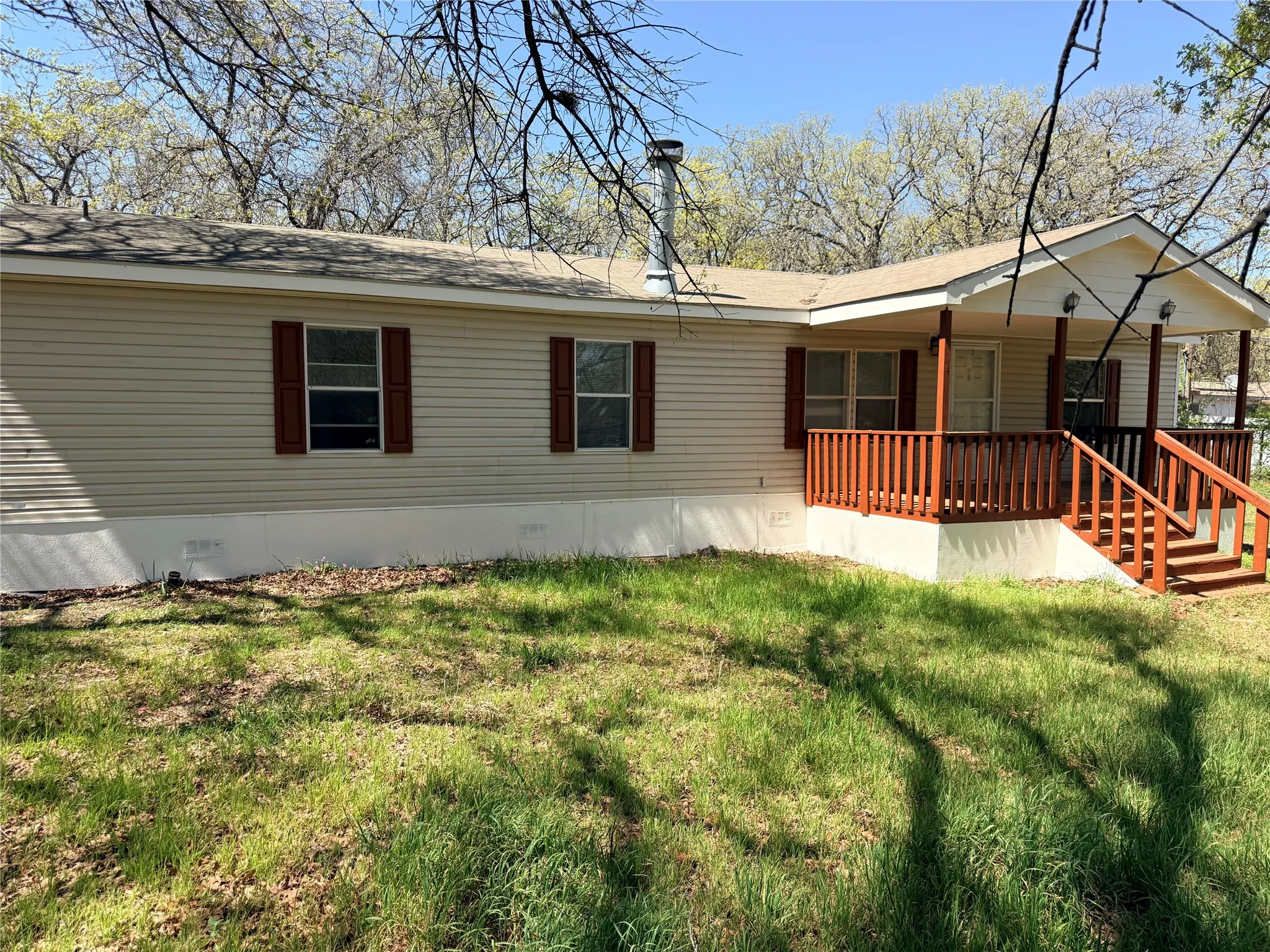 Manufactured Home For Sale in Wise County , 121 Heien Court, Boyd, Texas 76023, 3 Bedroom, 2 Bathroom, Garage spaces, 1,568 Sqft, built in 2006, mls#21287403, Real Estate Agent in Boyd, Homes For Sale in Wise county, Homes For Sale in Boyd, Realtor in Boyd Texas, Real Estate Brokerage Independent Realty Texas, Luminita Cordes Realtor