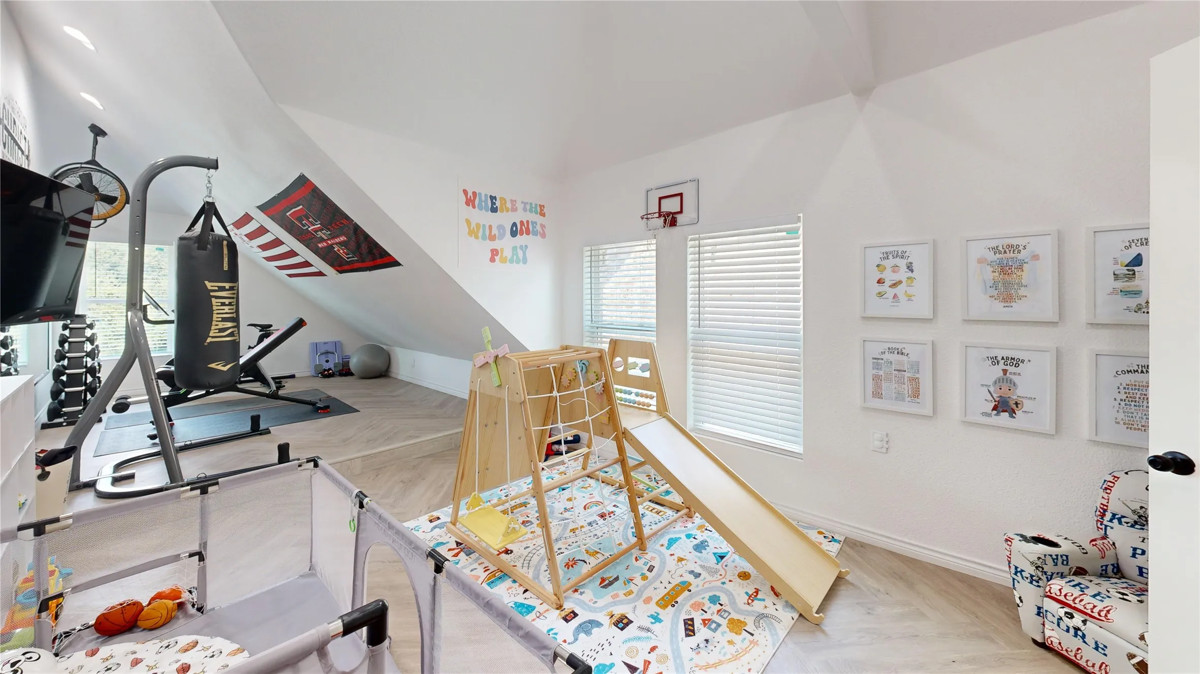 Single Family Residence For Sale in Denton County , 1812 Lake Wood Trail, Little Elm, Texas 75068, 4 Bedroom, 3 Bathroom, 2 Garage spaces, 3,272 Sqft, built in 2017, mls#21286324, Real Estate Agent in Little Elm, Homes For Sale in Denton county, Homes For Sale in Little Elm, Realtor in Little Elm Texas, Real Estate Brokerage Independent Realty Texas, Luminita Cordes Realtor