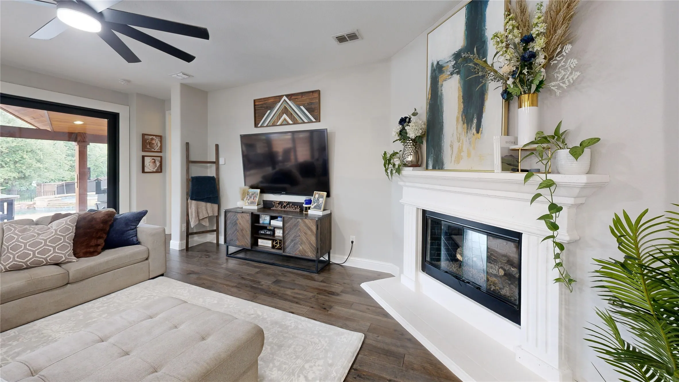 Single Family Residence For Sale in Denton County , 1812 Lake Wood Trail, Little Elm, Texas 75068, 4 Bedroom, 3 Bathroom, 2 Garage spaces, 3,272 Sqft, built in 2017, mls#21286324, Real Estate Agent in Little Elm, Homes For Sale in Denton county, Homes For Sale in Little Elm, Realtor in Little Elm Texas, Real Estate Brokerage Independent Realty Texas, Luminita Cordes Realtor