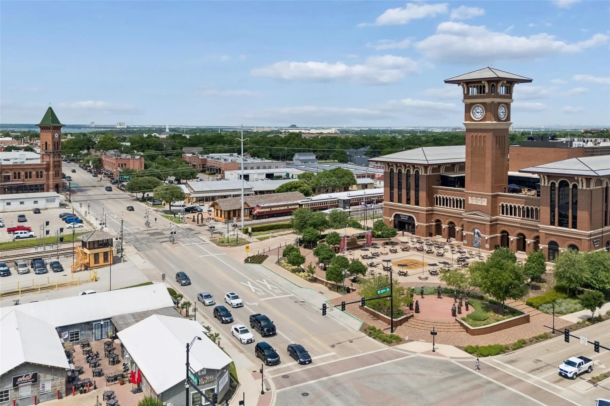 Luxury meets Texas charm at Hotel Vin — where outdoor entertainment, live music, and the premier dining experience of Harvest Hall bring Historic Main Street to life.