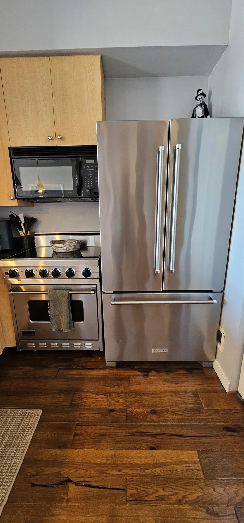 Condominium For Sale in Dallas County , 3225 Turtle Creek Boulevard 1610, Dallas, Texas 75219, 1 Bedroom, 1 Bathroom, 1 Garage spaces, 816 Sqft, built in 1998, mls#21286405, Real Estate Agent in Dallas, Homes For Sale in Dallas county, Homes For Sale in Dallas, Realtor in Dallas Texas, Real Estate Brokerage Independent Realty Texas, Luminita Cordes Realtor