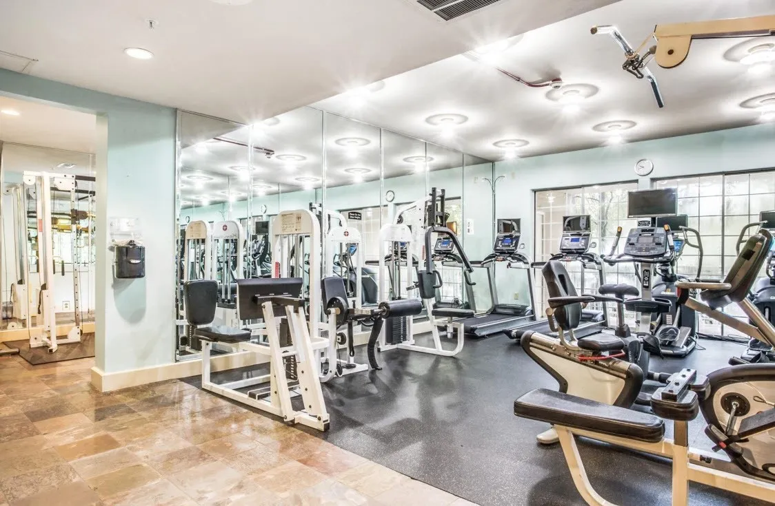 Condominium For Sale in Dallas County , 3225 Turtle Creek Boulevard 1610, Dallas, Texas 75219, 1 Bedroom, 1 Bathroom, 1 Garage spaces, 816 Sqft, built in 1998, mls#21286405, Real Estate Agent in Dallas, Homes For Sale in Dallas county, Homes For Sale in Dallas, Realtor in Dallas Texas, Real Estate Brokerage Independent Realty Texas, Luminita Cordes Realtor