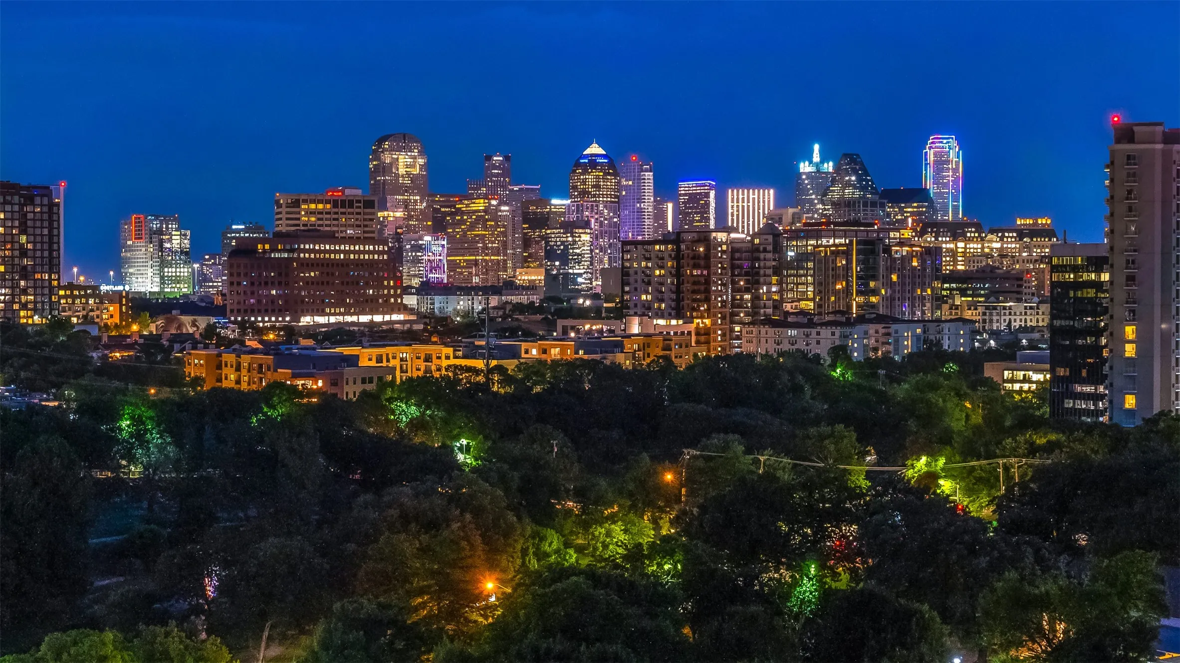 Spectacular Downtown And Turtle Creek View From The Iconic Vendome On Turtle Creek