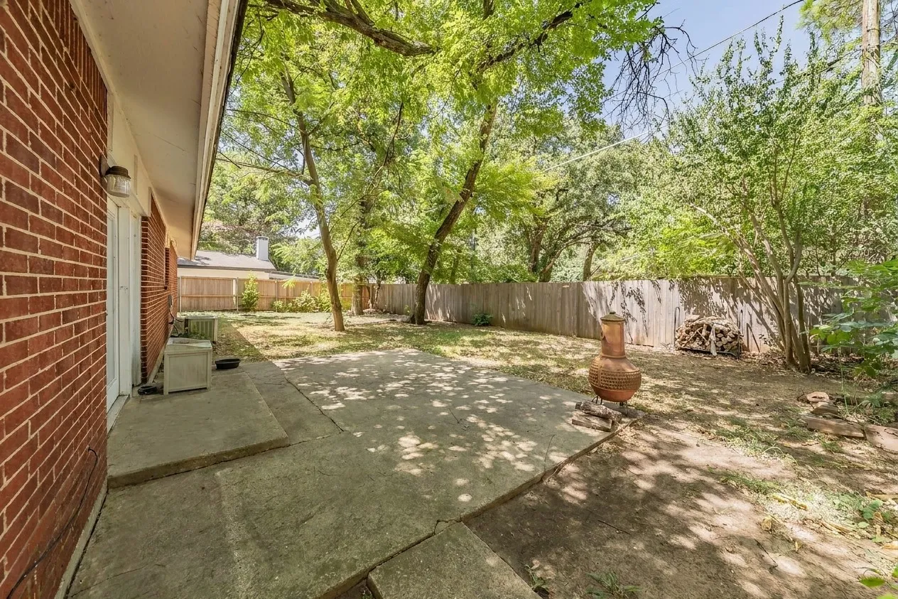 Single Family Residence For Sale in Tarrant County , 602 Buffalo Drive, Arlington, Texas 76013, 3 Bedroom, 2 Bathroom, 2 Garage spaces, 1,526 Sqft, built in 1964, mls#21287450, Real Estate Agent in Arlington, Homes For Sale in Tarrant county, Homes For Sale in Arlington, Realtor in Arlington Texas, Real Estate Brokerage Independent Realty Texas, Luminita Cordes Realtor