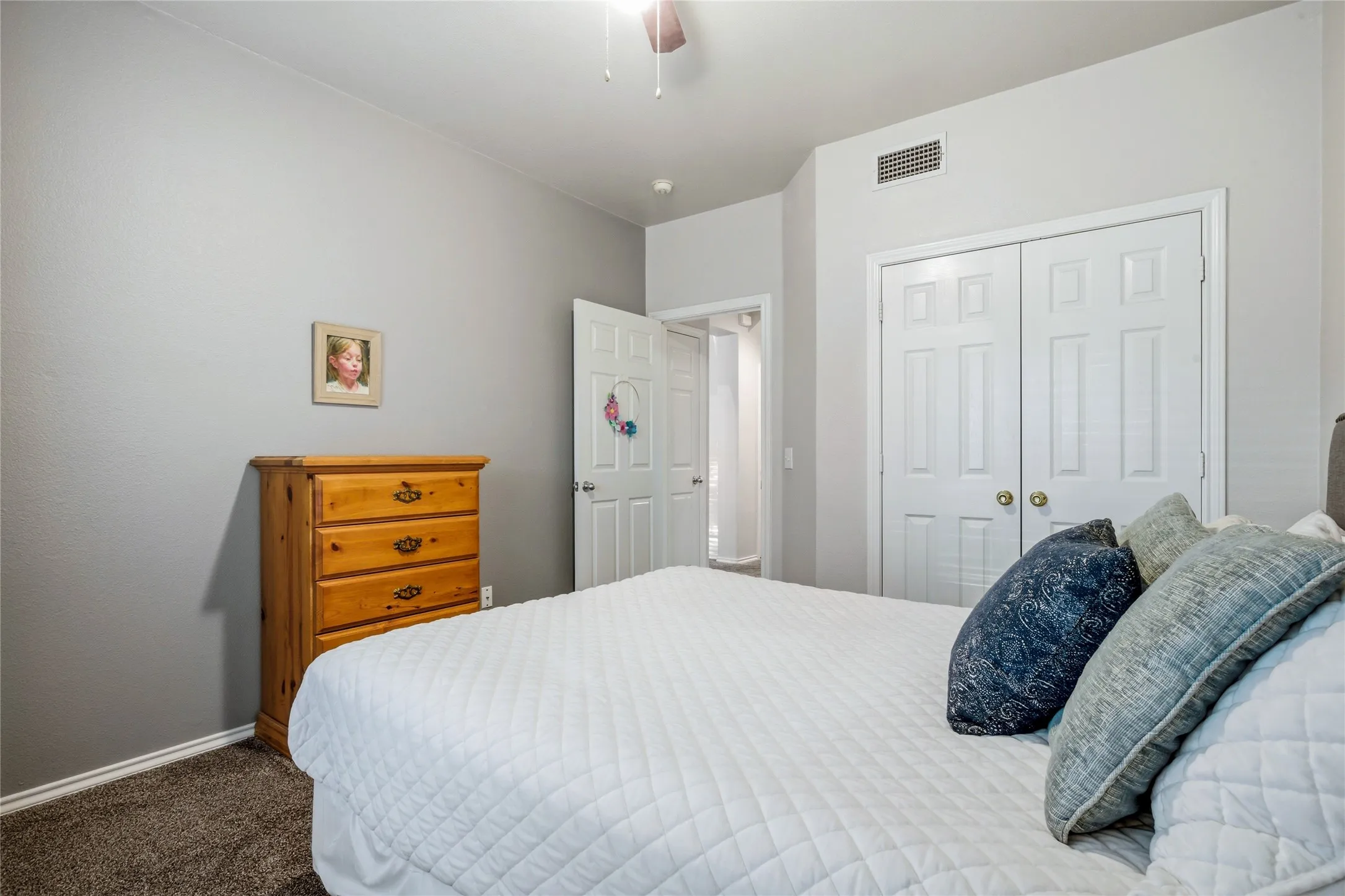 Single Family Residence For Sale in Collin County , 8612 Falcon Crest Drive, Mc Kinney, Texas 75072, 4 Bedroom, 3 Bathroom, 3 Garage spaces, 2,450 Sqft, built in 1999, mls#21286502, Real Estate Agent in Mc Kinney, Homes For Sale in Collin county, Homes For Sale in Mc Kinney, Realtor in Mc Kinney Texas, Real Estate Brokerage Independent Realty Texas, Luminita Cordes Realtor