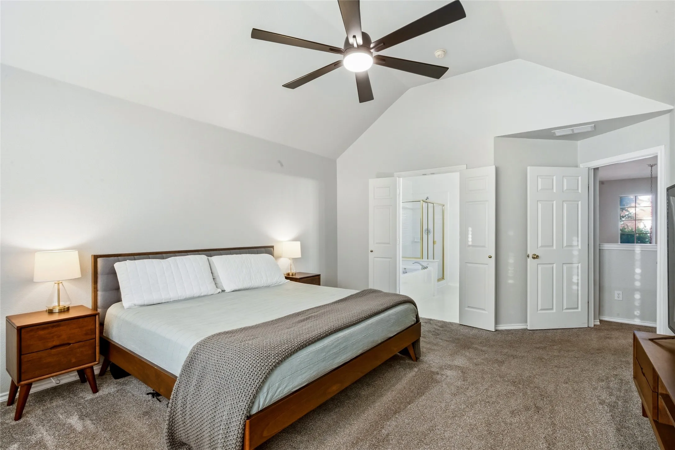 Single Family Residence For Sale in Collin County , 8612 Falcon Crest Drive, Mc Kinney, Texas 75072, 4 Bedroom, 3 Bathroom, 3 Garage spaces, 2,450 Sqft, built in 1999, mls#21286502, Real Estate Agent in Mc Kinney, Homes For Sale in Collin county, Homes For Sale in Mc Kinney, Realtor in Mc Kinney Texas, Real Estate Brokerage Independent Realty Texas, Luminita Cordes Realtor