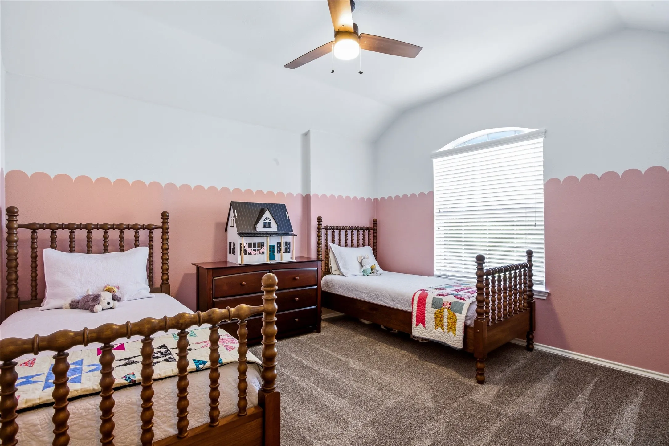 Single Family Residence For Sale in Collin County , 8612 Falcon Crest Drive, Mc Kinney, Texas 75072, 4 Bedroom, 3 Bathroom, 3 Garage spaces, 2,450 Sqft, built in 1999, mls#21286502, Real Estate Agent in Mc Kinney, Homes For Sale in Collin county, Homes For Sale in Mc Kinney, Realtor in Mc Kinney Texas, Real Estate Brokerage Independent Realty Texas, Luminita Cordes Realtor