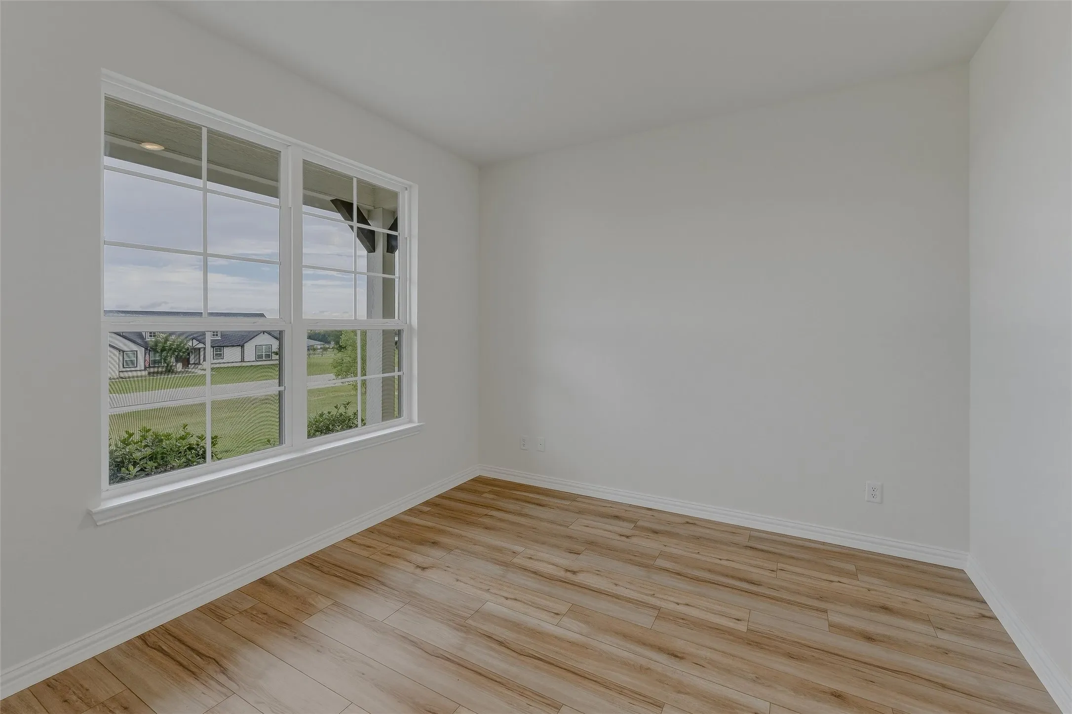 Single Family Residence For Sale in Parker County , 1037 Flagstone Drive, Weatherford, Texas 76085, 3 Bedroom, 2 Bathroom, 2 Garage spaces, 2,033 Sqft, built in 2021, mls#21287481, Real Estate Agent in Weatherford, Homes For Sale in Parker county, Homes For Sale in Weatherford, Realtor in Weatherford Texas, Real Estate Brokerage Independent Realty Texas, Luminita Cordes Realtor