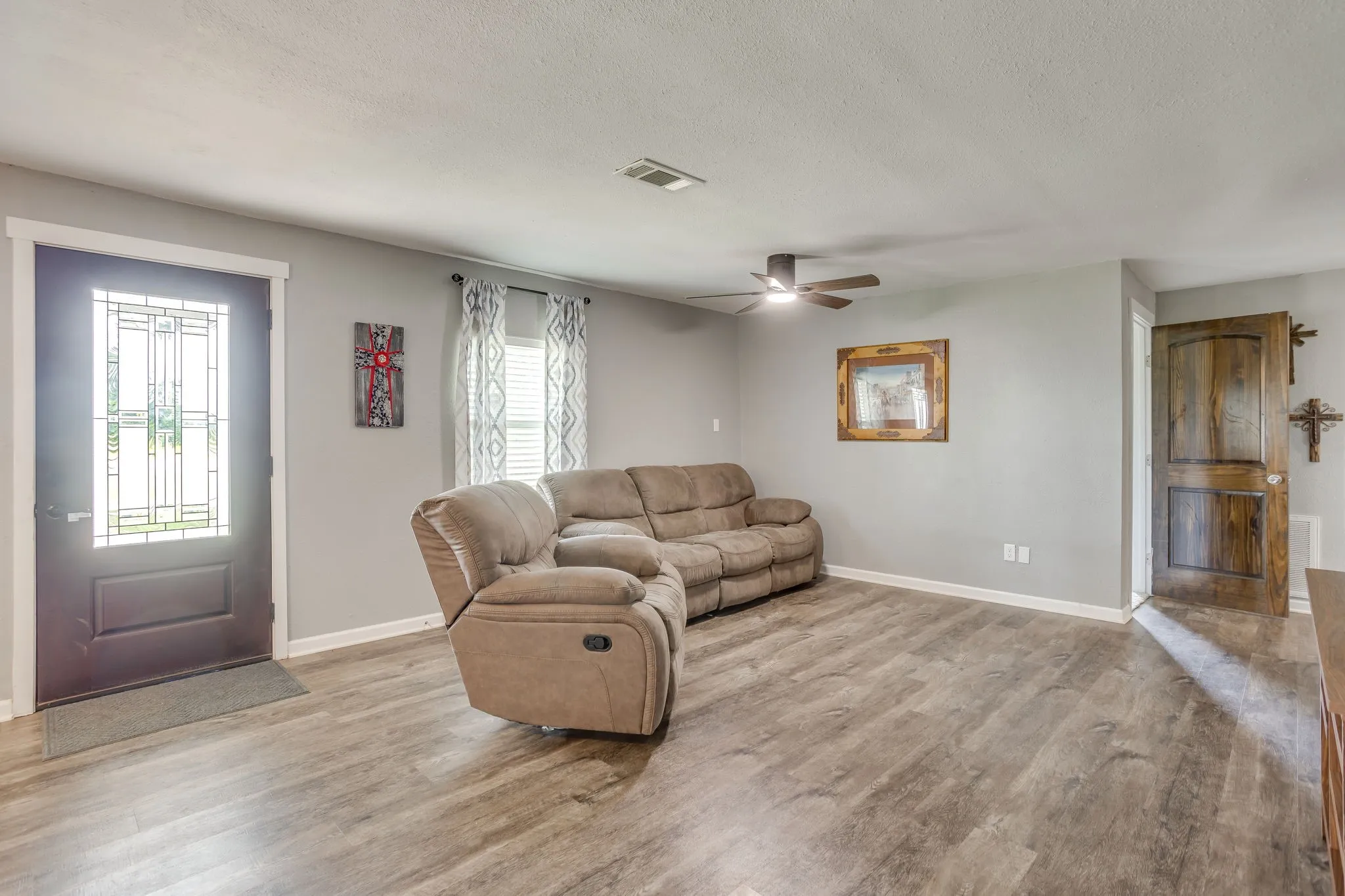 Single Family Residence For Sale in Palo Pinto County , 6296 Fm 1195, Mineral Wells, Texas 76067, 3 Bedroom, 2 Bathroom, Garage spaces, 1,620 Sqft, built in 0, mls#21287431, Real Estate Agent in Mineral Wells, Homes For Sale in Palo Pinto county, Homes For Sale in Mineral Wells, Realtor in Mineral Wells Texas, Real Estate Brokerage Independent Realty Texas, Luminita Cordes Realtor