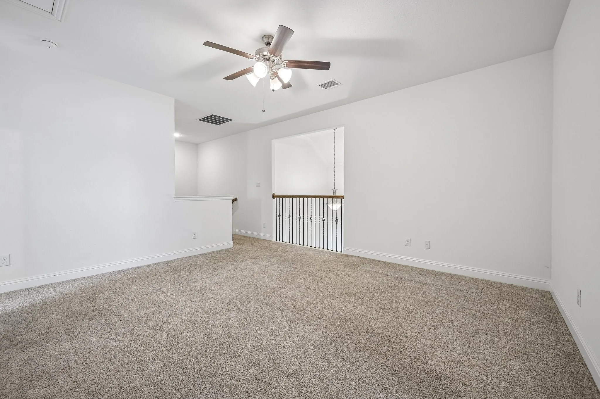 Single Family Residence For Sale in Collin County , 4002 Morning Dove Drive, Melissa, Texas 75454, 4 Bedroom, 4 Bathroom, 2 Garage spaces, 2,544 Sqft, built in 2021, mls#21287175, Real Estate Agent in Melissa, Homes For Sale in Collin county, Homes For Sale in Melissa, Realtor in Melissa Texas, Real Estate Brokerage Independent Realty Texas, Luminita Cordes Realtor