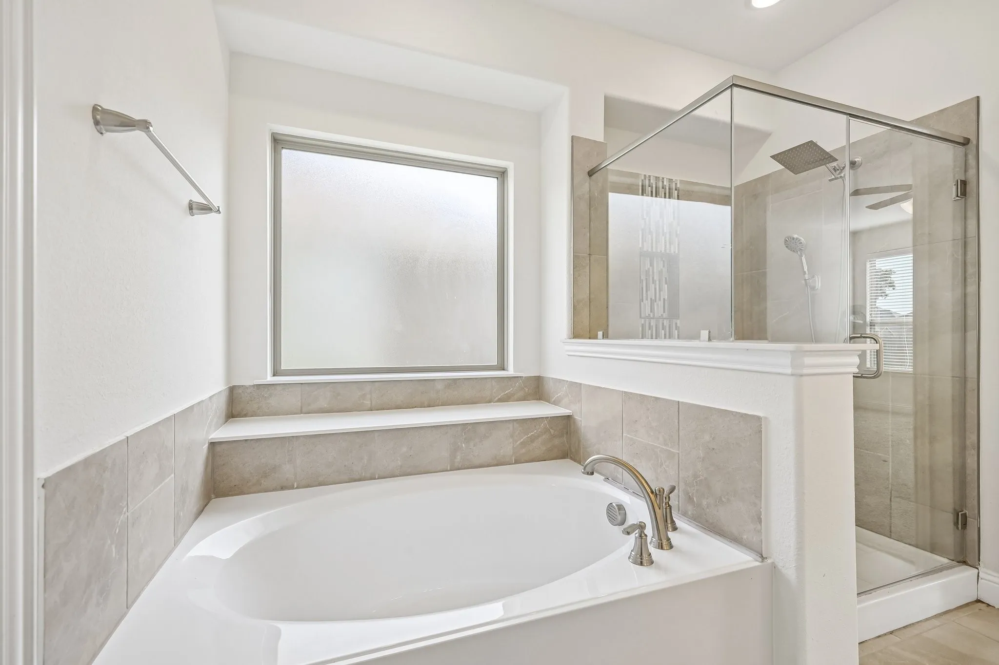 Single Family Residence For Sale in Collin County , 4002 Morning Dove Drive, Melissa, Texas 75454, 4 Bedroom, 4 Bathroom, 2 Garage spaces, 2,544 Sqft, built in 2021, mls#21287175, Real Estate Agent in Melissa, Homes For Sale in Collin county, Homes For Sale in Melissa, Realtor in Melissa Texas, Real Estate Brokerage Independent Realty Texas, Luminita Cordes Realtor