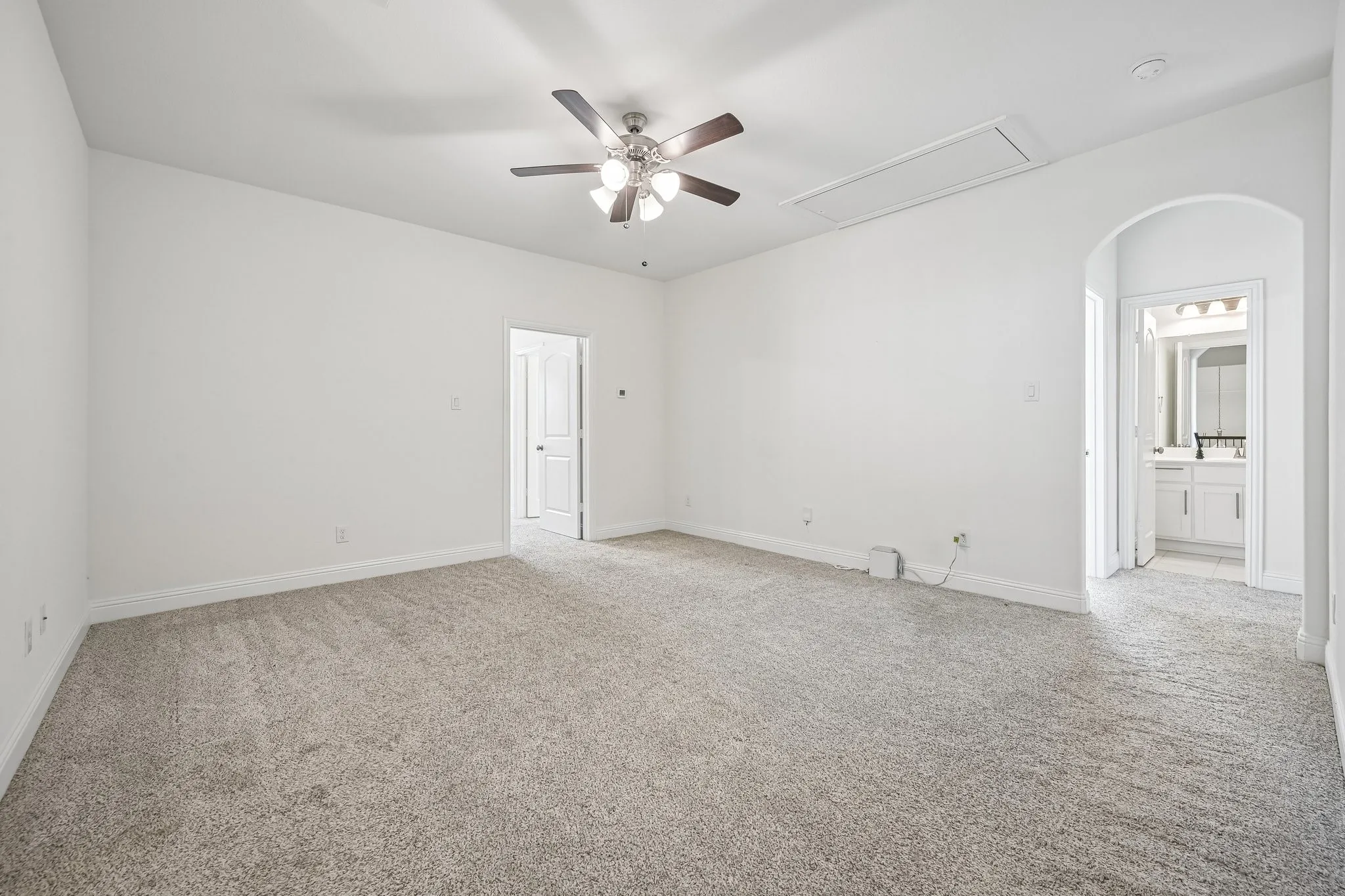 Single Family Residence For Sale in Collin County , 4002 Morning Dove Drive, Melissa, Texas 75454, 4 Bedroom, 4 Bathroom, 2 Garage spaces, 2,544 Sqft, built in 2021, mls#21287175, Real Estate Agent in Melissa, Homes For Sale in Collin county, Homes For Sale in Melissa, Realtor in Melissa Texas, Real Estate Brokerage Independent Realty Texas, Luminita Cordes Realtor