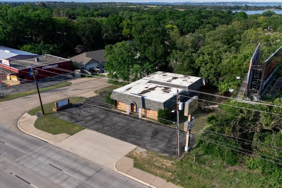 Office For Sale in Tarrant County , 1501 Southeast Parkway, Azle, Texas 76020, 0, 0, Garage spaces, 0 Sqft, built in 1976, mls#21281085, Real Estate Agent in Azle, Homes For Sale in Tarrant county, Homes For Sale in Azle, Realtor in Azle Texas, Real Estate Brokerage Independent Realty Texas, Luminita Cordes Realtor
