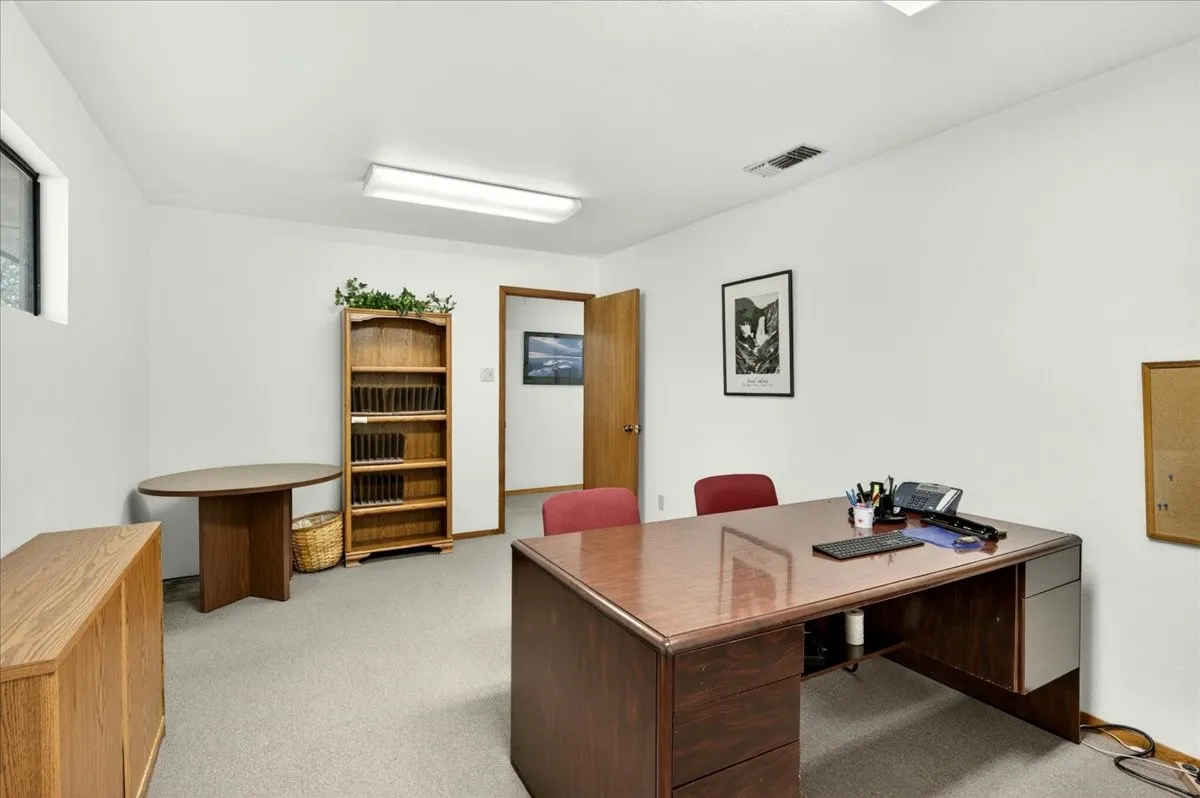 Office For Sale in Tarrant County , 1501 Southeast Parkway, Azle, Texas 76020, 0, 0, Garage spaces, 0 Sqft, built in 1976, mls#21281085, Real Estate Agent in Azle, Homes For Sale in Tarrant county, Homes For Sale in Azle, Realtor in Azle Texas, Real Estate Brokerage Independent Realty Texas, Luminita Cordes Realtor
