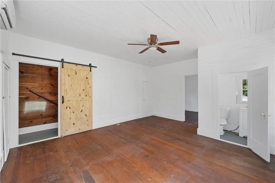 Single Family Residence For Sale in Falls County , 433 Chambers Street, Marlin, Texas 76661, 3 Bedroom, 3 Bathroom, Garage spaces, 2,284 Sqft, built in 0, mls#21287455, Real Estate Agent in Marlin, Homes For Sale in Falls county, Homes For Sale in Marlin, Realtor in Marlin Texas, Real Estate Brokerage Independent Realty Texas, Luminita Cordes Realtor