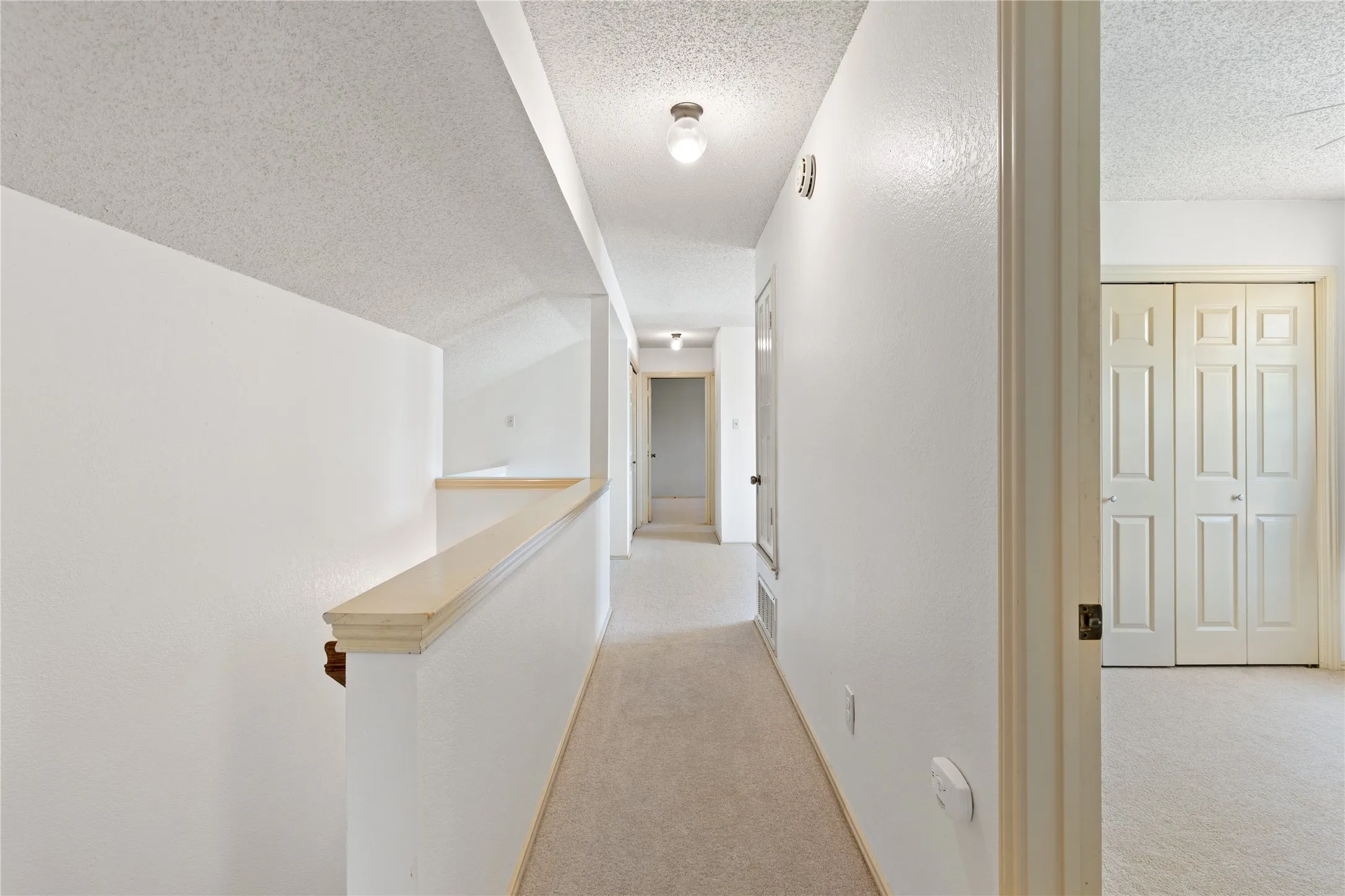 Single Family Residence For Sale in Dallas County , 605 Buttercup Circle, Garland, Texas 75040, 4 Bedroom, 3 Bathroom, 2 Garage spaces, 2,109 Sqft, built in 1987, mls#21287533, Real Estate Agent in Garland, Homes For Sale in Dallas county, Homes For Sale in Garland, Realtor in Garland Texas, Real Estate Brokerage Independent Realty Texas, Luminita Cordes Realtor