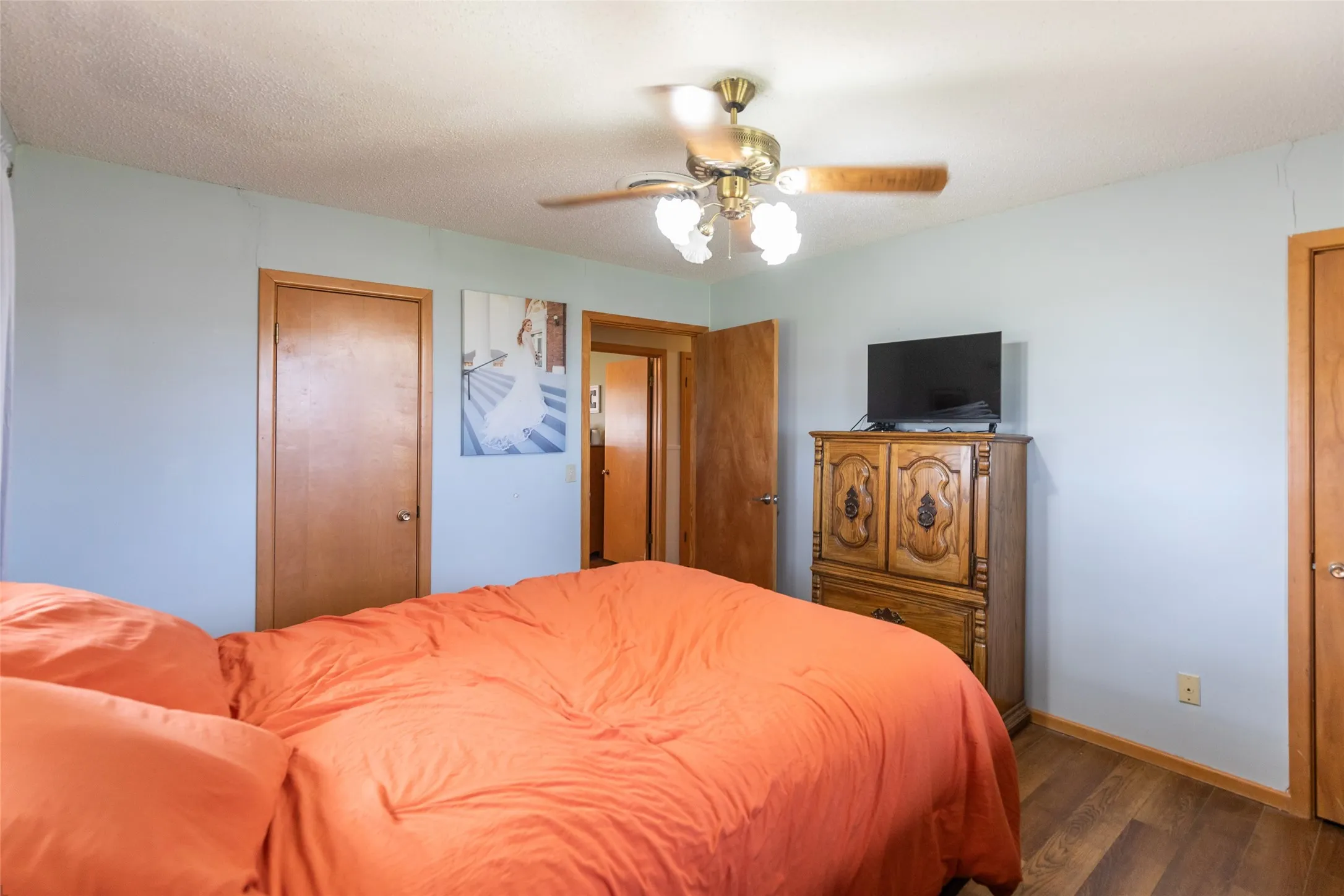 Single Family Residence For Sale in Haskell County , 405 S Breustedt Street, Weinert, Texas 76388, 3 Bedrooms, 2 Bathrooms, Garage spaces, 1,813 Sqft, built in 1964, Price $190,000, mls#21287262, Real Estate Agent in Weinert, Homes For Sale in Haskell county, Homes For Sale in Weinert, Realtor in Weinert Texas, Real Estate Brokerage Independent Realty Texas, Luminita Cordes Realtor