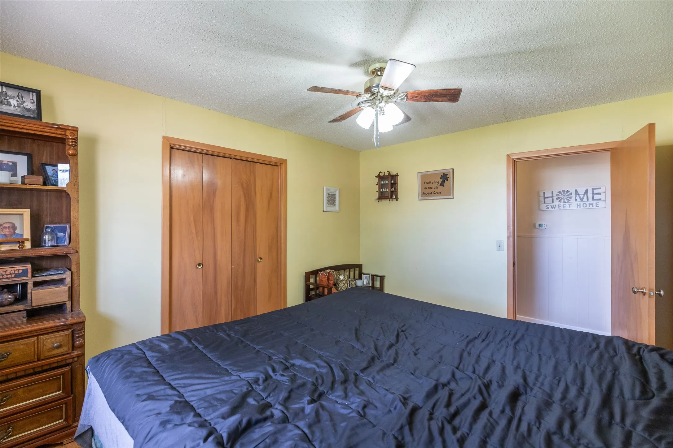 Single Family Residence For Sale in Haskell County , 405 S Breustedt Street, Weinert, Texas 76388, 3 Bedrooms, 2 Bathrooms, Garage spaces, 1,813 Sqft, built in 1964, Price $190,000, mls#21287262, Real Estate Agent in Weinert, Homes For Sale in Haskell county, Homes For Sale in Weinert, Realtor in Weinert Texas, Real Estate Brokerage Independent Realty Texas, Luminita Cordes Realtor