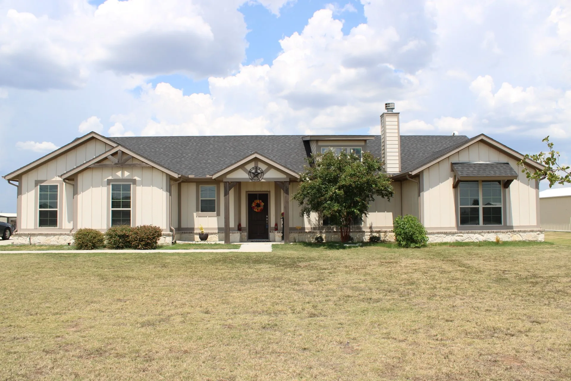 Single Family Residence For Sale in Wise County , 2267 County Road 4010 Road, Decatur, Texas 76234, 4 Bedroom, 2 Bathroom, 2 Garage spaces, 2,107 Sqft, built in 2020, mls#21287512, Real Estate Agent in Decatur, Homes For Sale in Wise county, Homes For Sale in Decatur, Realtor in Decatur Texas, Real Estate Brokerage Independent Realty Texas, Luminita Cordes Realtor