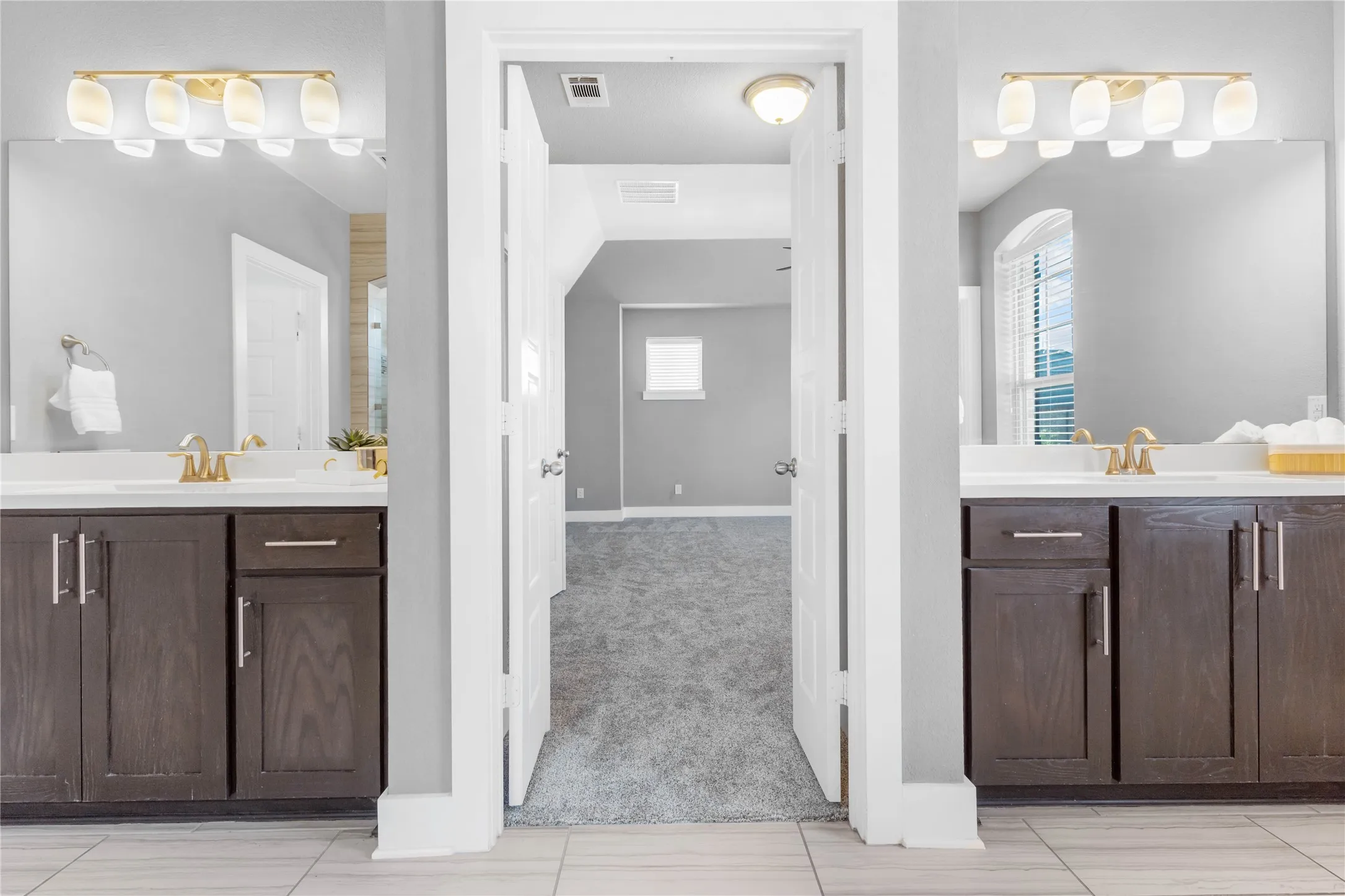 Master Bathroom w/ Double Vanities