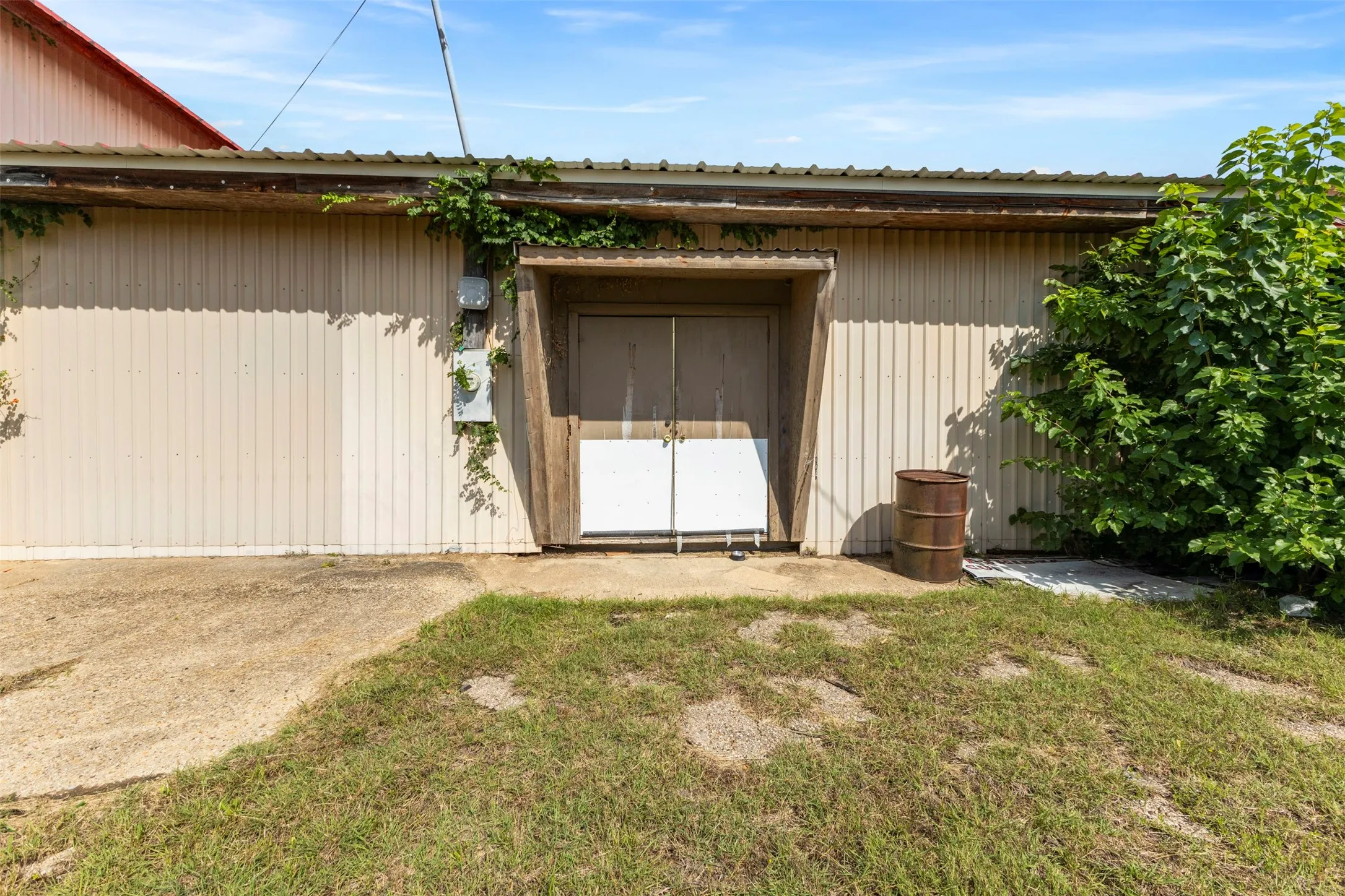 Business For Sale in Tarrant County , 3908 Mansfield Highway, Forest Hill, Texas 76119, 0, 0, Garage spaces, 0 Sqft, built in 1956, mls#21286957, Real Estate Agent in Forest Hill, Homes For Sale in Tarrant county, Homes For Sale in Forest Hill, Realtor in Forest Hill Texas, Real Estate Brokerage Independent Realty Texas, Luminita Cordes Realtor