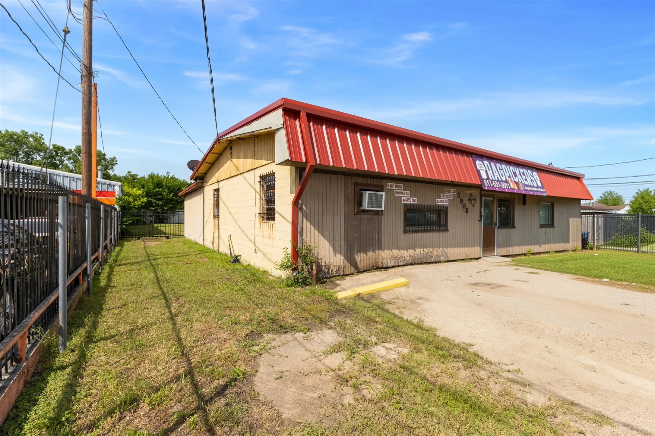 Business For Sale in Tarrant County , 3908 Mansfield Highway, Forest Hill, Texas 76119, 0, 0, Garage spaces, 0 Sqft, built in 1956, mls#21286957, Real Estate Agent in Forest Hill, Homes For Sale in Tarrant county, Homes For Sale in Forest Hill, Realtor in Forest Hill Texas, Real Estate Brokerage Independent Realty Texas, Luminita Cordes Realtor