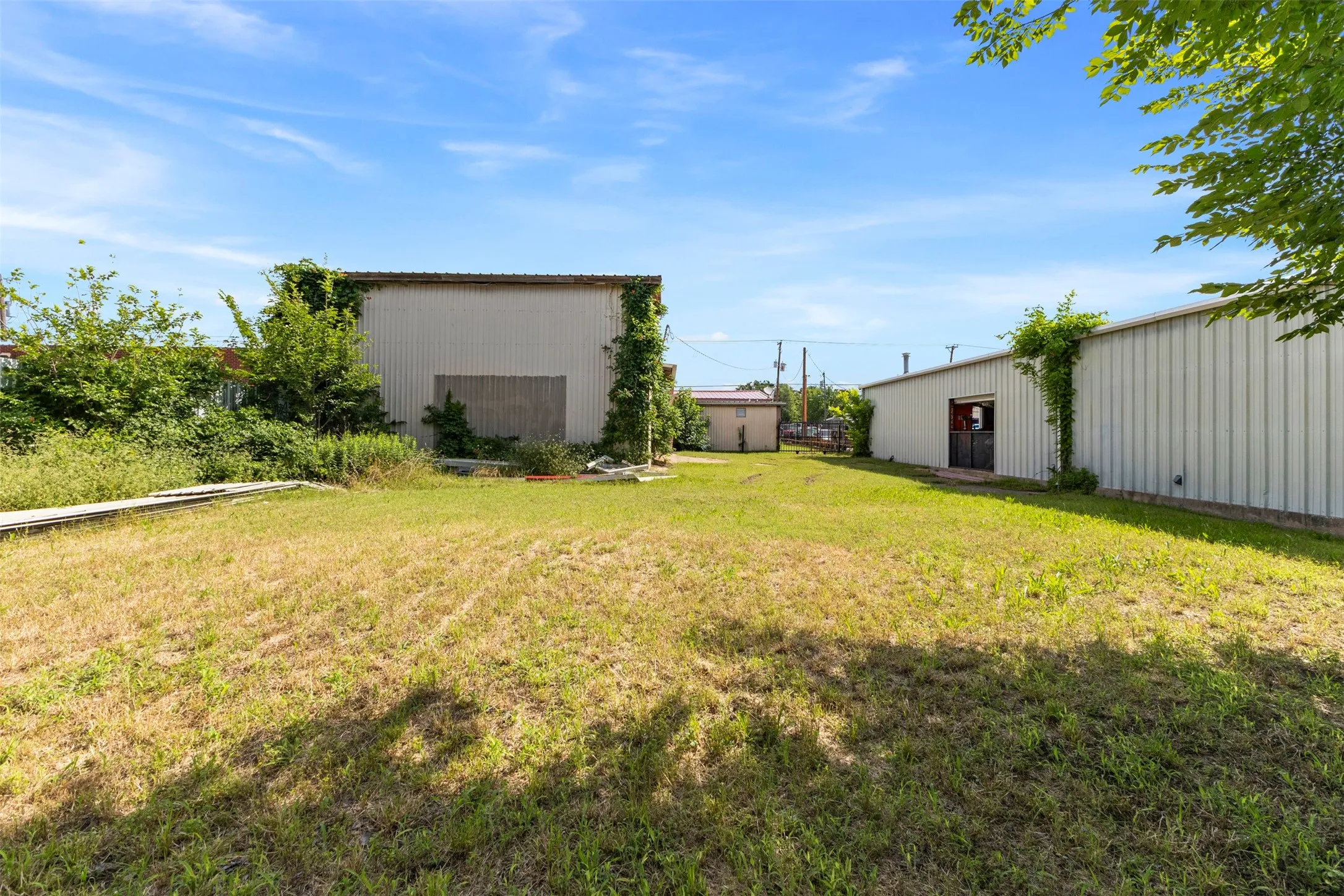 Business For Sale in Tarrant County , 3908 Mansfield Highway, Forest Hill, Texas 76119, 0, 0, Garage spaces, 0 Sqft, built in 1956, mls#21286957, Real Estate Agent in Forest Hill, Homes For Sale in Tarrant county, Homes For Sale in Forest Hill, Realtor in Forest Hill Texas, Real Estate Brokerage Independent Realty Texas, Luminita Cordes Realtor