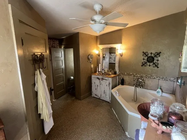 Single Family Residence For Sale in Hamilton County , 707 County Road 426, Purmela, Texas 76566, 2 Bedrooms, 2 Bathrooms, Garage spaces, 1,308 Sqft, built in 1940, Price $549,900, mls#21287577, Real Estate Agent in Purmela, Homes For Sale in Hamilton county, Homes For Sale in Purmela, Realtor in Purmela Texas, Real Estate Brokerage Independent Realty Texas, Luminita Cordes Realtor