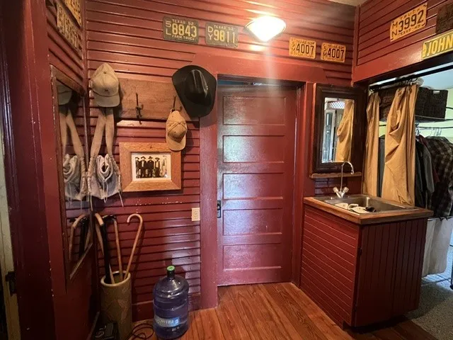 Single Family Residence For Sale in Hamilton County , 707 County Road 426, Purmela, Texas 76566, 2 Bedrooms, 2 Bathrooms, Garage spaces, 1,308 Sqft, built in 1940, Price $549,900, mls#21287577, Real Estate Agent in Purmela, Homes For Sale in Hamilton county, Homes For Sale in Purmela, Realtor in Purmela Texas, Real Estate Brokerage Independent Realty Texas, Luminita Cordes Realtor