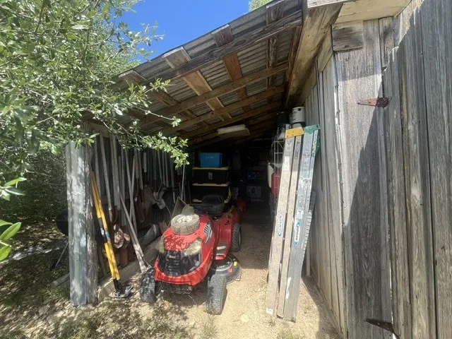 Single Family Residence For Sale in Hamilton County , 707 County Road 426, Purmela, Texas 76566, 2 Bedrooms, 2 Bathrooms, Garage spaces, 1,308 Sqft, built in 1940, Price $549,900, mls#21287577, Real Estate Agent in Purmela, Homes For Sale in Hamilton county, Homes For Sale in Purmela, Realtor in Purmela Texas, Real Estate Brokerage Independent Realty Texas, Luminita Cordes Realtor