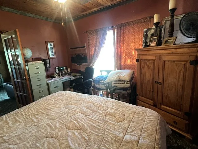 Single Family Residence For Sale in Hamilton County , 707 County Road 426, Purmela, Texas 76566, 2 Bedrooms, 2 Bathrooms, Garage spaces, 1,308 Sqft, built in 1940, Price $549,900, mls#21287577, Real Estate Agent in Purmela, Homes For Sale in Hamilton county, Homes For Sale in Purmela, Realtor in Purmela Texas, Real Estate Brokerage Independent Realty Texas, Luminita Cordes Realtor