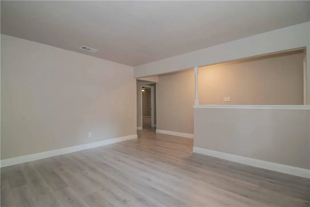 Single Family Residence For Sale in Tarrant County , 7305 Woodbridge Drive, Forest Hill, Texas 76140, 3 Bedroom, 2 Bathroom, 2 Garage spaces, 1,752 Sqft, built in 1969, mls#21286152, Real Estate Agent in Forest Hill, Homes For Sale in Tarrant county, Homes For Sale in Forest Hill, Realtor in Forest Hill Texas, Real Estate Brokerage Independent Realty Texas, Luminita Cordes Realtor