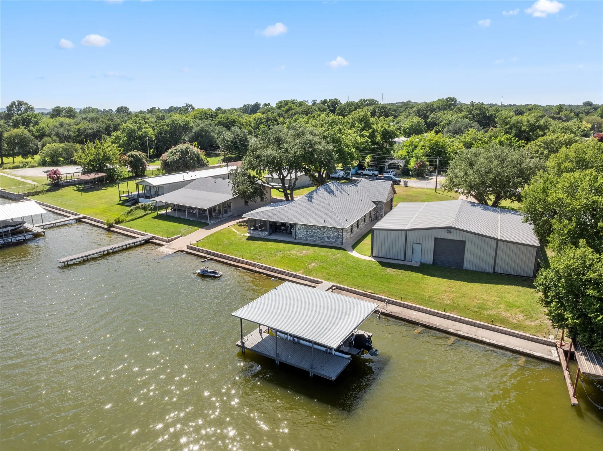 Single Family Residence For Sale in Hood County , 3806 and 3808 Sandy Beach Drive, Granbury, Texas 76049, 3 Bedroom, 2 Bathroom, 2 Garage spaces, 3,051 Sqft, built in 2018, mls#21287585, Real Estate Agent in Granbury, Homes For Sale in Hood county, Homes For Sale in Granbury, Realtor in Granbury Texas, Real Estate Brokerage Independent Realty Texas, Luminita Cordes Realtor