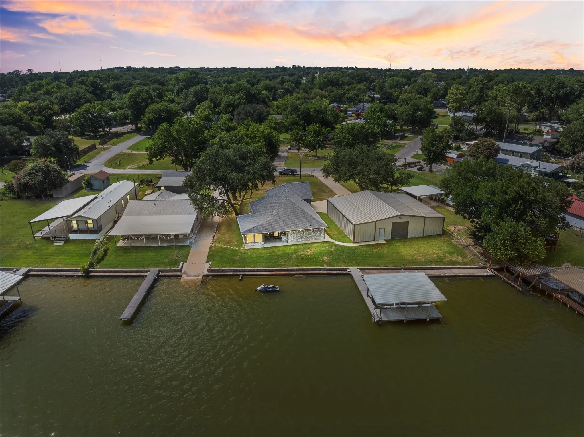 Single Family Residence For Sale in Hood County , 3806 and 3808 Sandy Beach Drive, Granbury, Texas 76049, 3 Bedroom, 2 Bathroom, 2 Garage spaces, 3,051 Sqft, built in 2018, mls#21287585, Real Estate Agent in Granbury, Homes For Sale in Hood county, Homes For Sale in Granbury, Realtor in Granbury Texas, Real Estate Brokerage Independent Realty Texas, Luminita Cordes Realtor