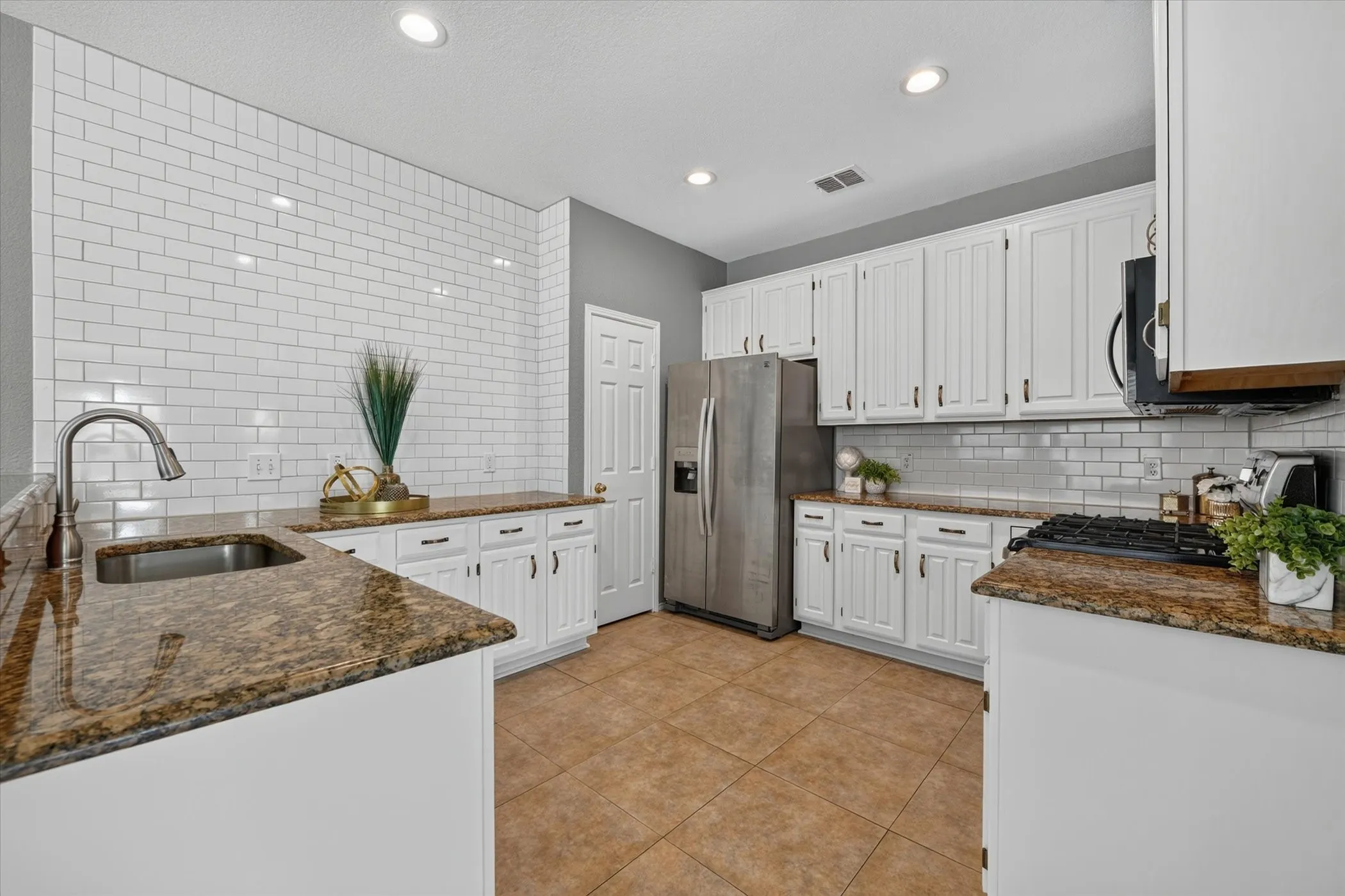 There is a lot of counter space for cooking