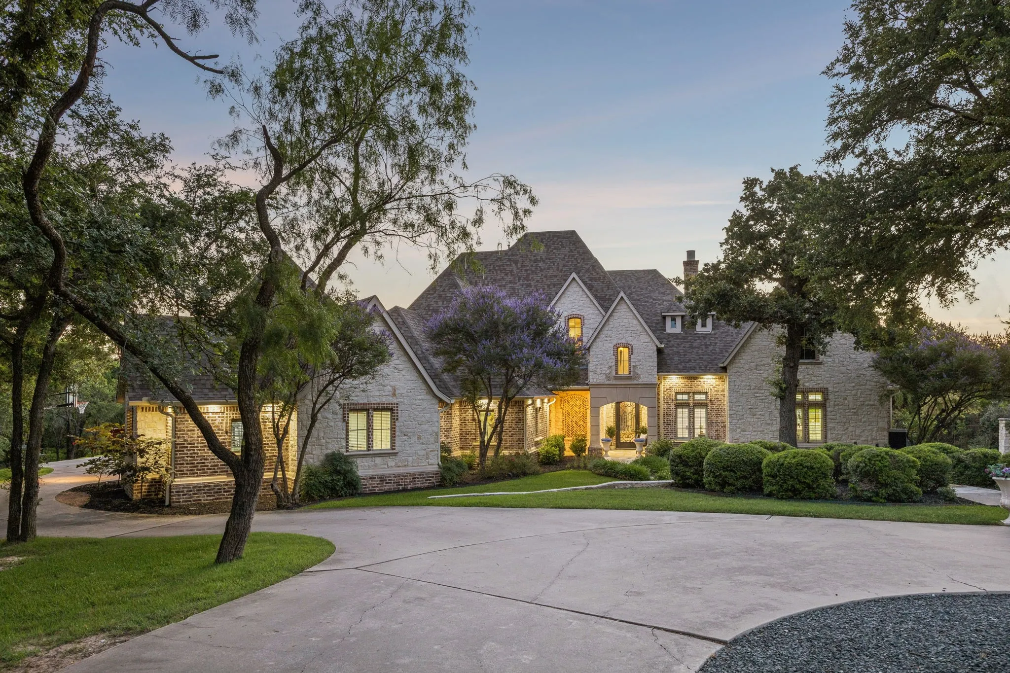 Single Family Residence For Sale in Denton County , 9191 Silver Leaf Court, Little Elm, Texas 75068, 4 Bedroom, 4 Bathroom, 4 Garage spaces, 4,067 Sqft, built in 2004, mls#21278270, Real Estate Agent in Little Elm, Homes For Sale in Denton county, Homes For Sale in Little Elm, Realtor in Little Elm Texas, Real Estate Brokerage Independent Realty Texas, Luminita Cordes Realtor