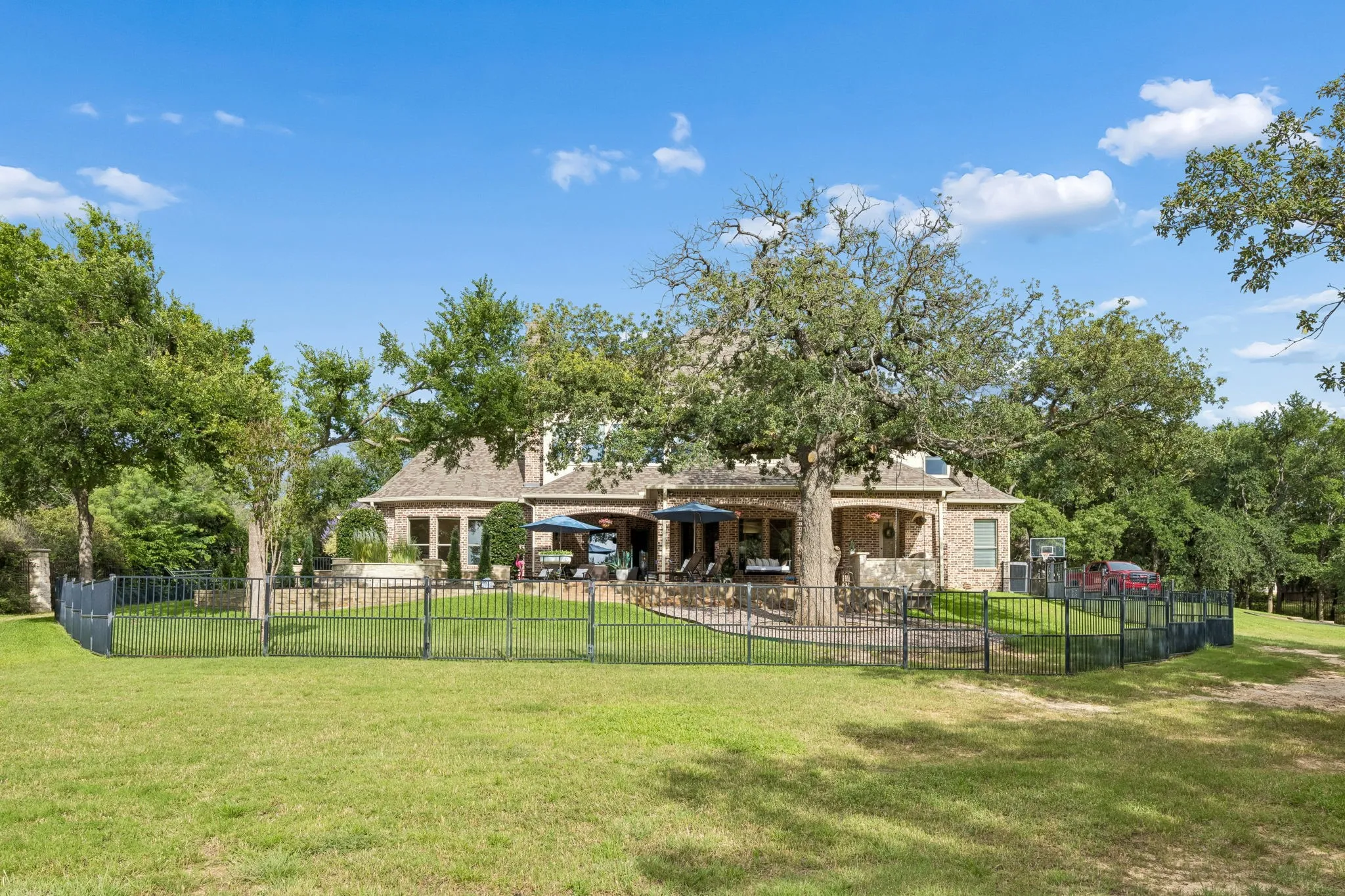 Single Family Residence For Sale in Denton County , 9191 Silver Leaf Court, Little Elm, Texas 75068, 4 Bedroom, 4 Bathroom, 4 Garage spaces, 4,067 Sqft, built in 2004, mls#21278270, Real Estate Agent in Little Elm, Homes For Sale in Denton county, Homes For Sale in Little Elm, Realtor in Little Elm Texas, Real Estate Brokerage Independent Realty Texas, Luminita Cordes Realtor