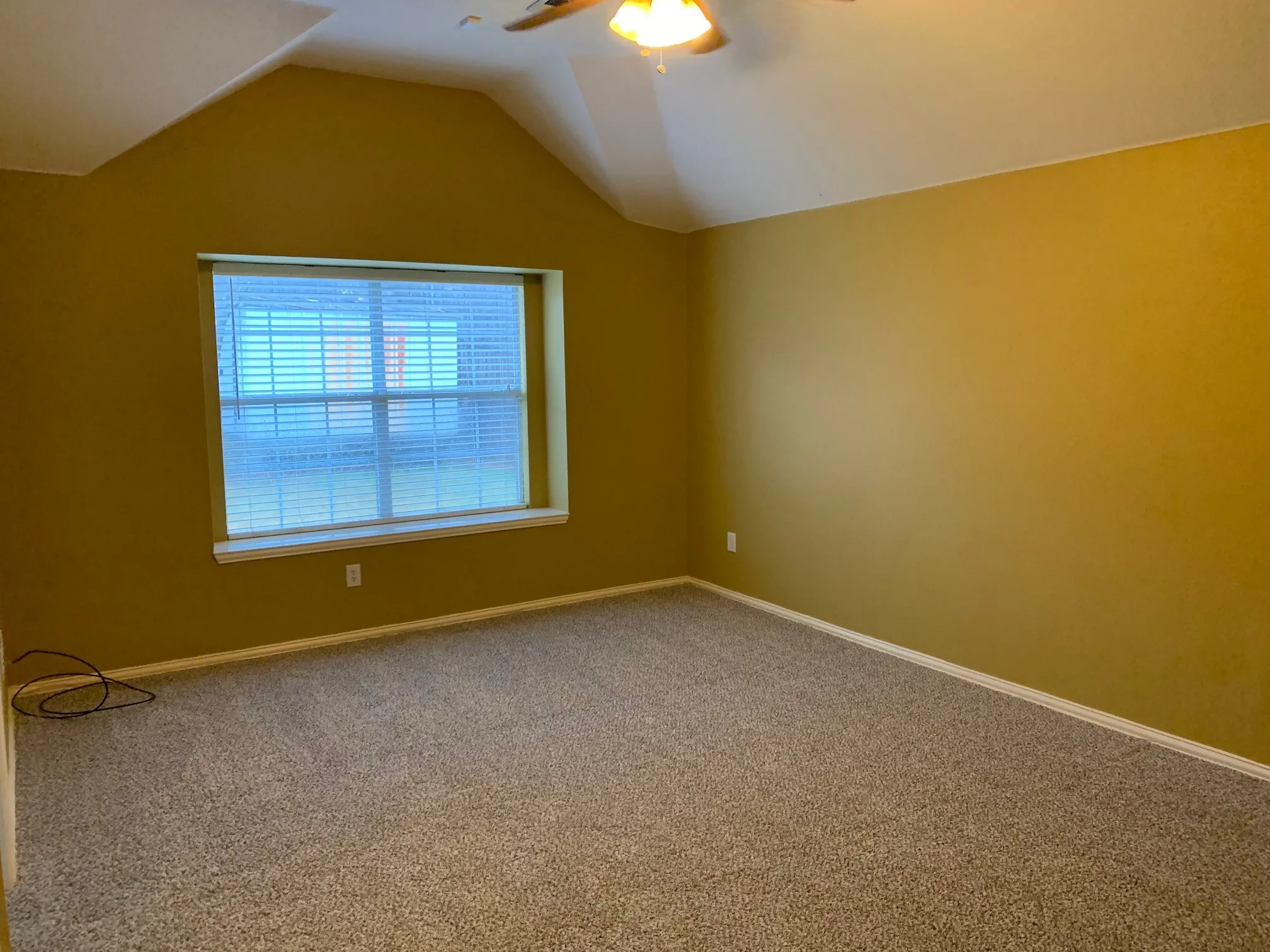 Single Family Residence For Rent in Denton County , 1709 Copper Leaf Drive, Corinth, Texas 76210, 3 Bedroom, 2 Bathroom, 2 Garage spaces, 1,893 Sqft, built in 2000, mls#21285152, Real Estate Agent in Corinth, Homes For Rent in Denton county, Homes For Rent in Corinth, Realtor in Corinth Texas, Real Estate Brokerage Independent Realty Texas, Luminita Cordes Realtor