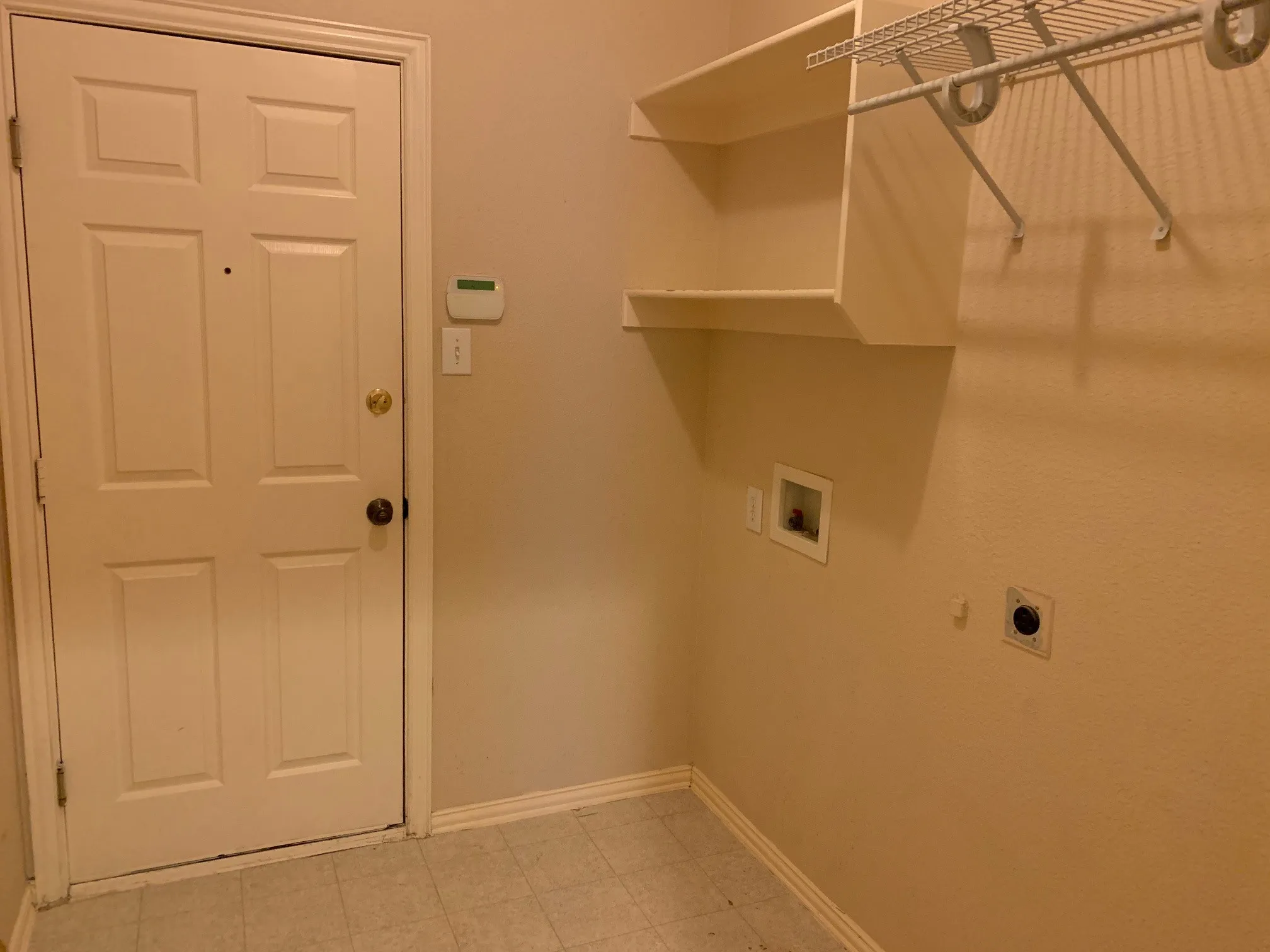 Single Family Residence For Rent in Denton County , 1709 Copper Leaf Drive, Corinth, Texas 76210, 3 Bedroom, 2 Bathroom, 2 Garage spaces, 1,893 Sqft, built in 2000, mls#21285152, Real Estate Agent in Corinth, Homes For Rent in Denton county, Homes For Rent in Corinth, Realtor in Corinth Texas, Real Estate Brokerage Independent Realty Texas, Luminita Cordes Realtor