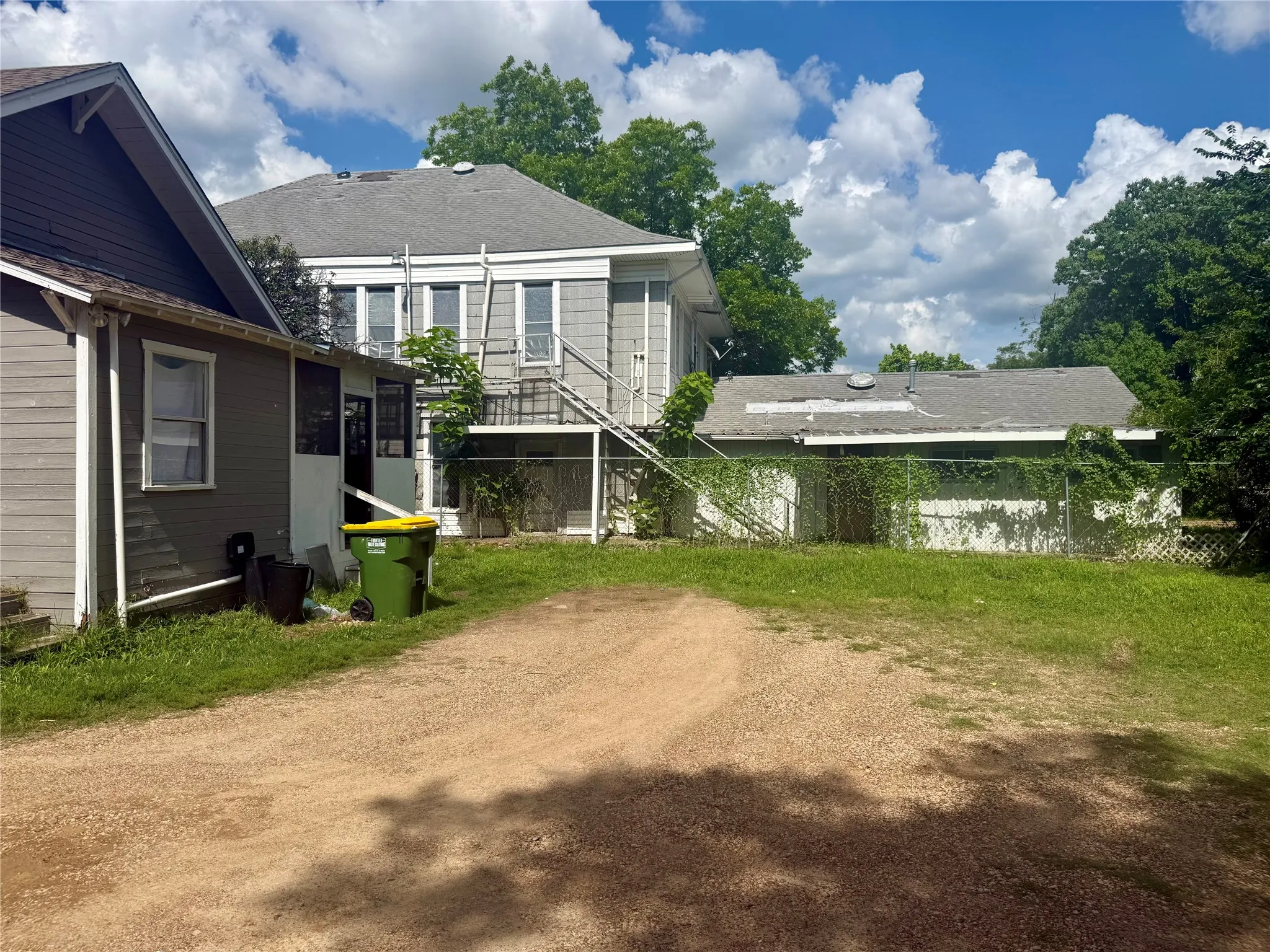 Single Family Residence For Sale in Falls County , 400 Live Oak Street, Marlin, Texas 76661, 2 Bedroom, 2 Bathroom, Garage spaces, 936 Sqft, built in 0, mls#21287586, Real Estate Agent in Marlin, Homes For Sale in Falls county, Homes For Sale in Marlin, Realtor in Marlin Texas, Real Estate Brokerage Independent Realty Texas, Luminita Cordes Realtor