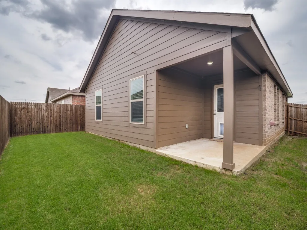 Single Family Residence For Sale in Hunt County , 911 Corral Street, Royse City, Texas 75189, 3 Bedroom, 2 Bathroom, 2 Garage spaces, 1,259 Sqft, built in 2024, mls#21287638, Real Estate Agent in Royse City, Homes For Sale in Hunt county, Homes For Sale in Royse City, Realtor in Royse City Texas, Real Estate Brokerage Independent Realty Texas, Luminita Cordes Realtor