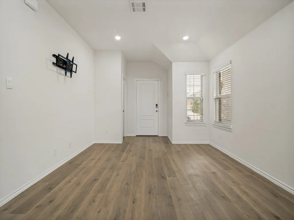 Single Family Residence For Sale in Hunt County , 911 Corral Street, Royse City, Texas 75189, 3 Bedroom, 2 Bathroom, 2 Garage spaces, 1,259 Sqft, built in 2024, mls#21287638, Real Estate Agent in Royse City, Homes For Sale in Hunt county, Homes For Sale in Royse City, Realtor in Royse City Texas, Real Estate Brokerage Independent Realty Texas, Luminita Cordes Realtor