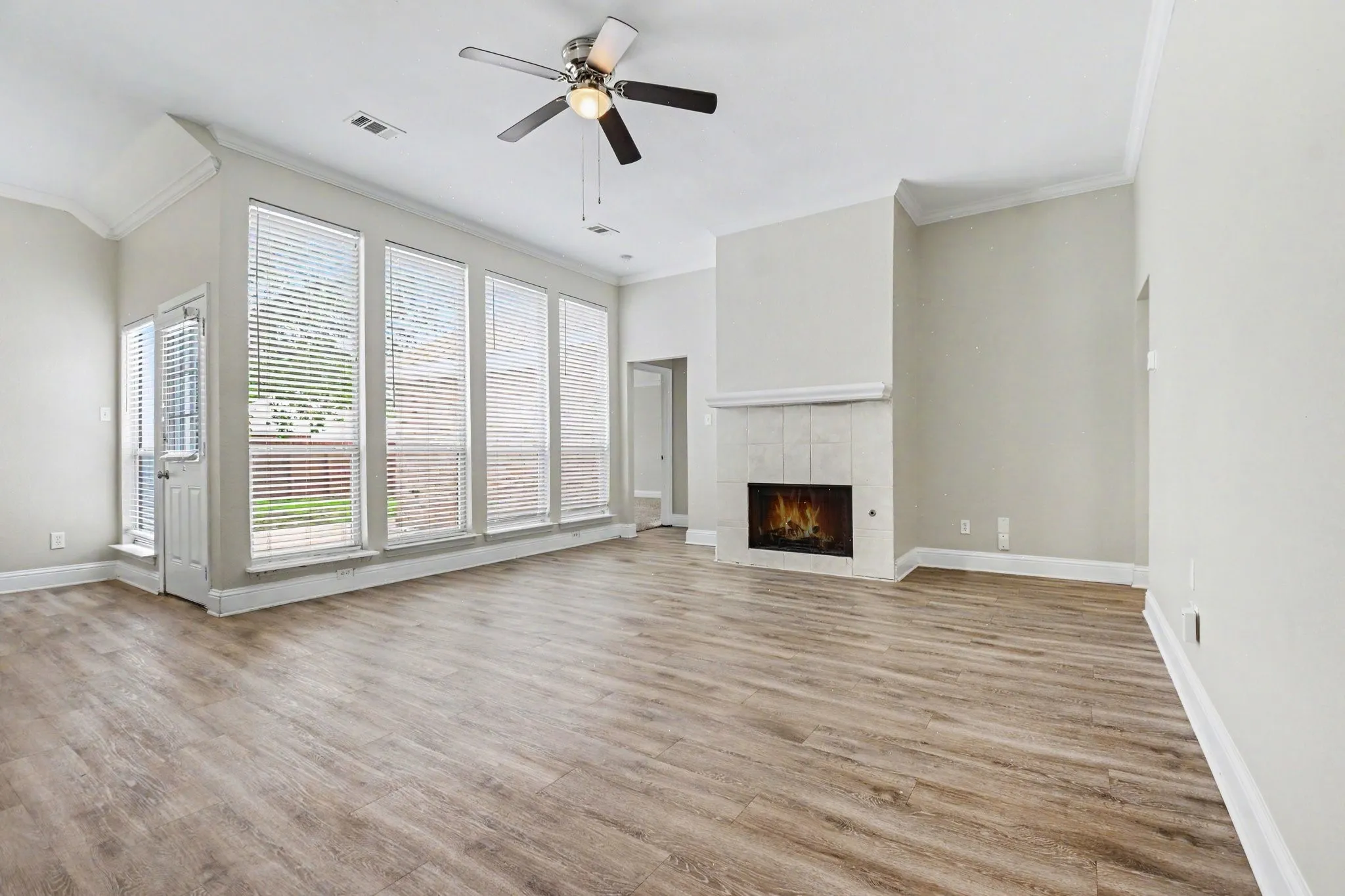 Single Family Residence For Sale in Collin County , 9901 Queens Road, Frisco, Texas 75035, 4 Bedroom, 2 Bathroom, 2 Garage spaces, 1,907 Sqft, built in 1997, mls#21287596, Real Estate Agent in Frisco, Homes For Sale in Collin county, Homes For Sale in Frisco, Realtor in Frisco Texas, Real Estate Brokerage Independent Realty Texas, Luminita Cordes Realtor