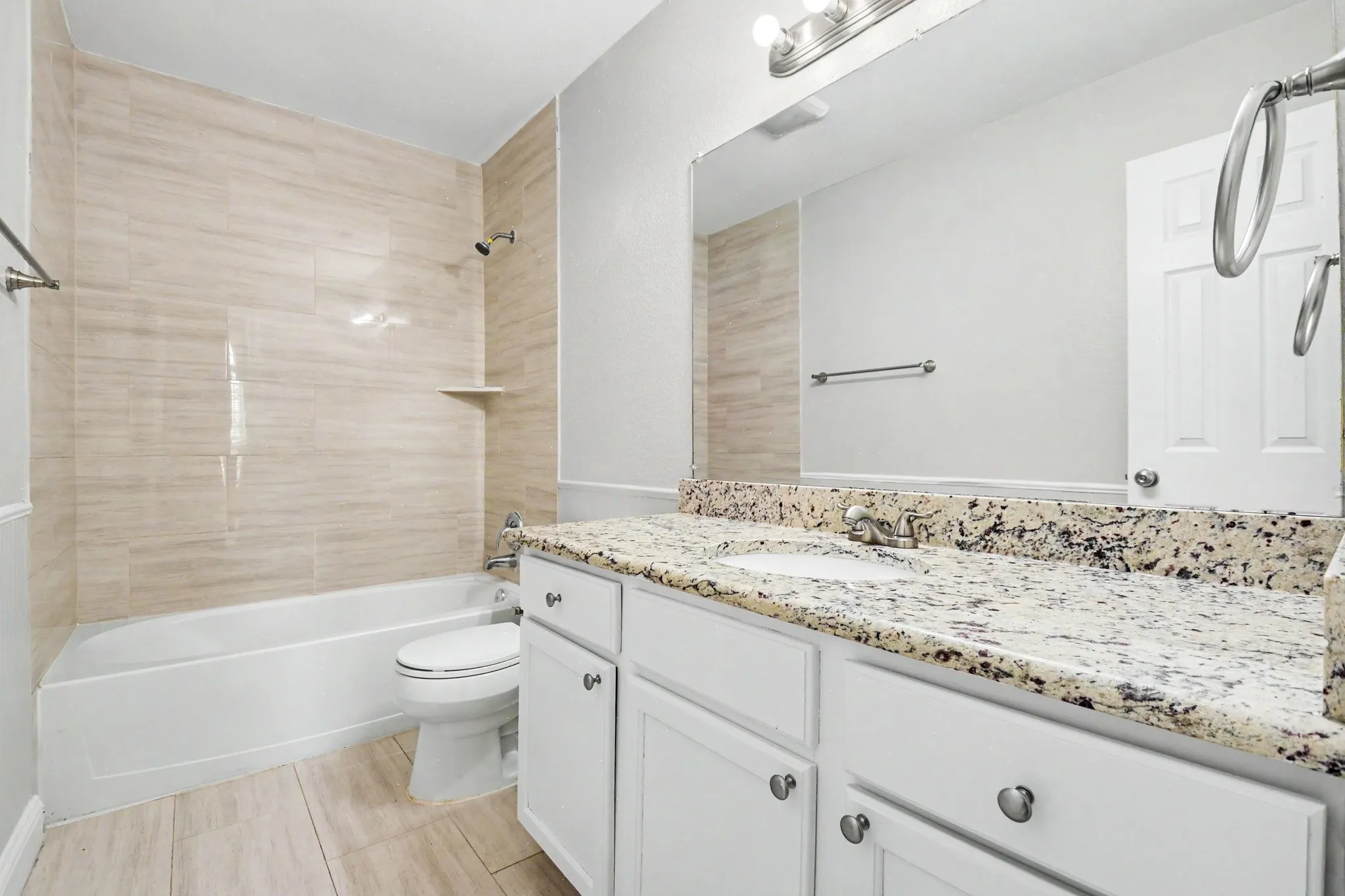 Single Family Residence For Sale in Collin County , 9901 Queens Road, Frisco, Texas 75035, 4 Bedroom, 2 Bathroom, 2 Garage spaces, 1,907 Sqft, built in 1997, mls#21287596, Real Estate Agent in Frisco, Homes For Sale in Collin county, Homes For Sale in Frisco, Realtor in Frisco Texas, Real Estate Brokerage Independent Realty Texas, Luminita Cordes Realtor
