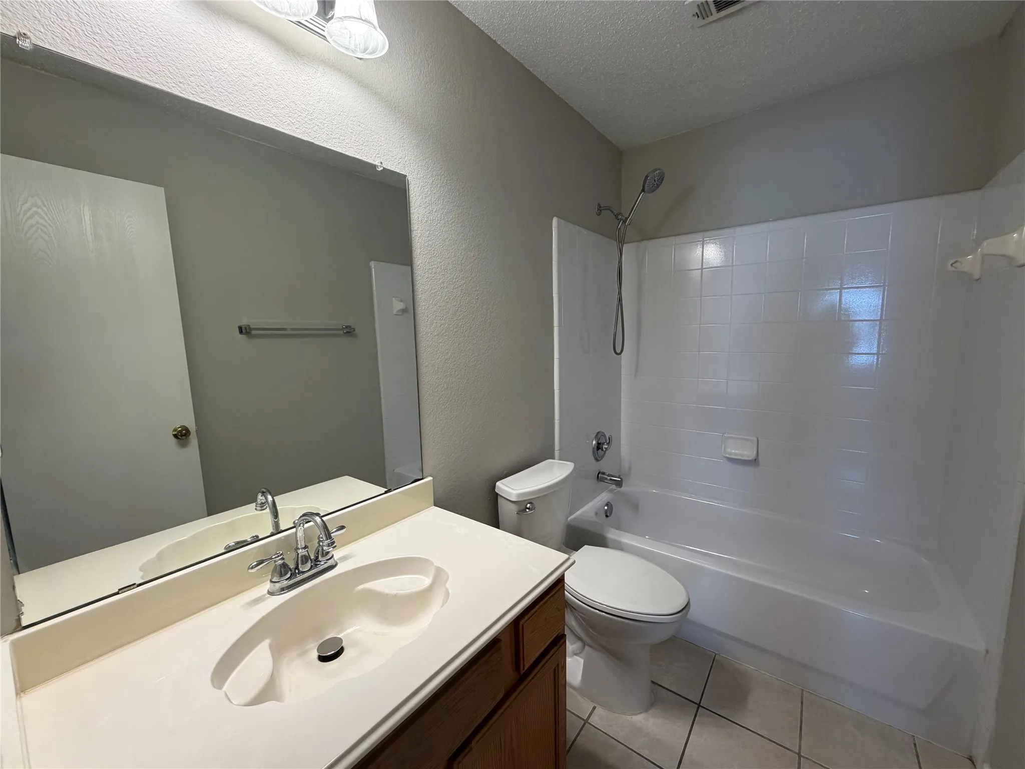 Single Family Residence For Rent in Collin County , 1012 Margaret Drive, Mc Kinney, Texas 75071, 3 Bedroom, 2 Bathroom, 2 Garage spaces, 1,815 Sqft, built in 2003, mls#21287685, Real Estate Agent in Mc Kinney, Homes For Rent in Collin county, Homes For Rent in Mc Kinney, Realtor in Mc Kinney Texas, Real Estate Brokerage Independent Realty Texas, Luminita Cordes Realtor