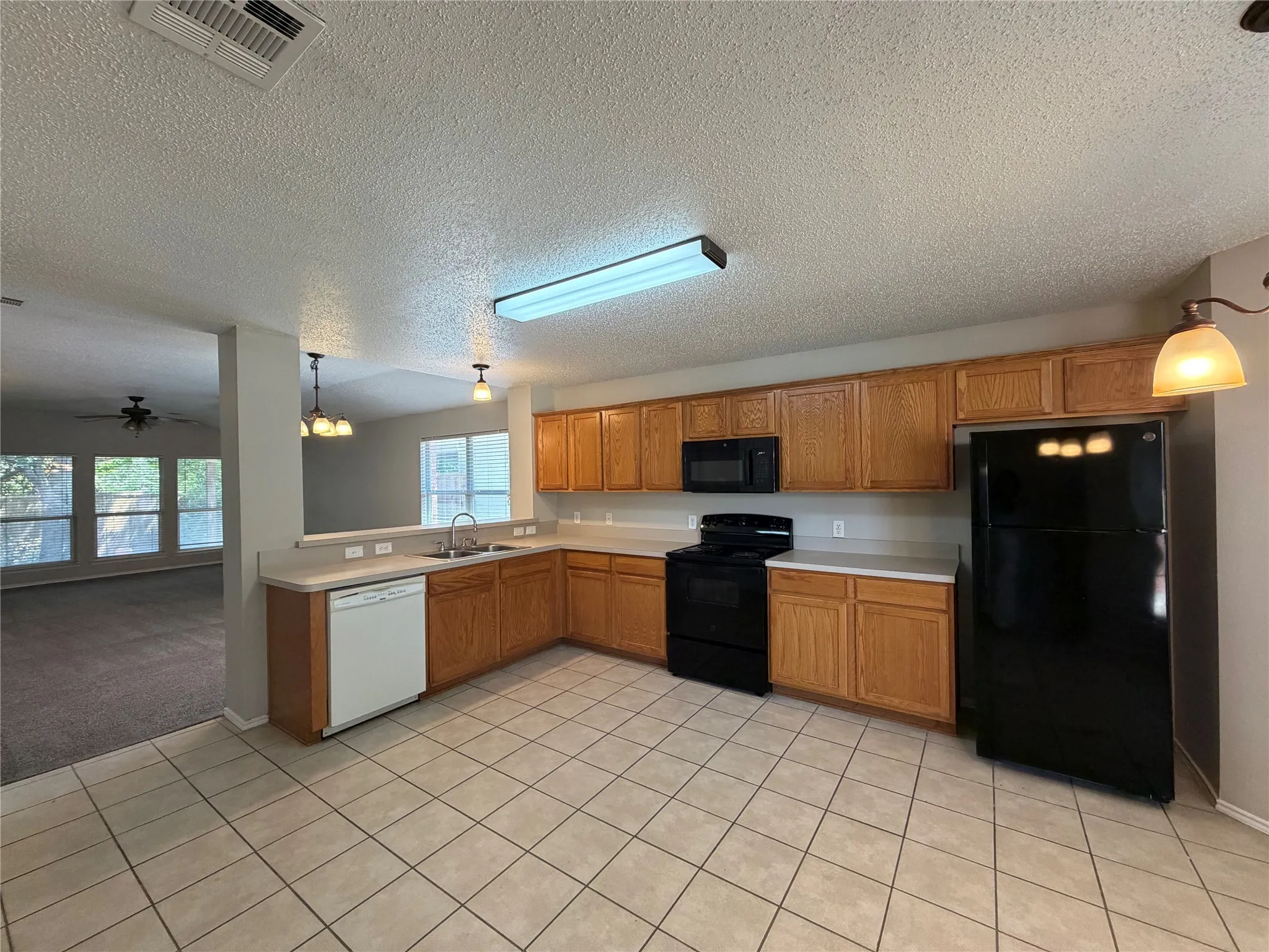 Single Family Residence For Rent in Collin County , 1012 Margaret Drive, Mc Kinney, Texas 75071, 3 Bedroom, 2 Bathroom, 2 Garage spaces, 1,815 Sqft, built in 2003, mls#21287685, Real Estate Agent in Mc Kinney, Homes For Rent in Collin county, Homes For Rent in Mc Kinney, Realtor in Mc Kinney Texas, Real Estate Brokerage Independent Realty Texas, Luminita Cordes Realtor