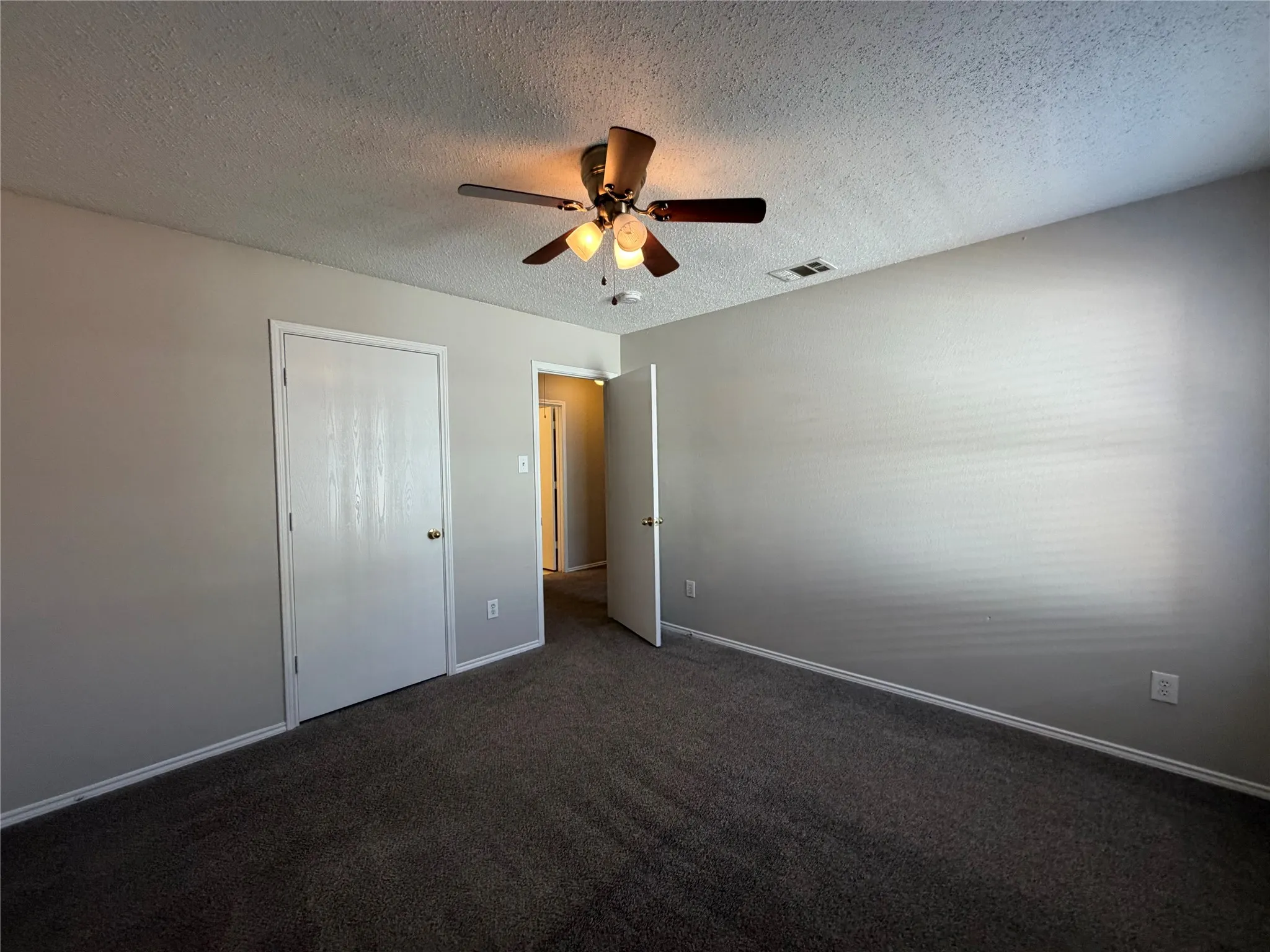 Single Family Residence For Rent in Collin County , 1012 Margaret Drive, Mc Kinney, Texas 75071, 3 Bedroom, 2 Bathroom, 2 Garage spaces, 1,815 Sqft, built in 2003, mls#21287685, Real Estate Agent in Mc Kinney, Homes For Rent in Collin county, Homes For Rent in Mc Kinney, Realtor in Mc Kinney Texas, Real Estate Brokerage Independent Realty Texas, Luminita Cordes Realtor